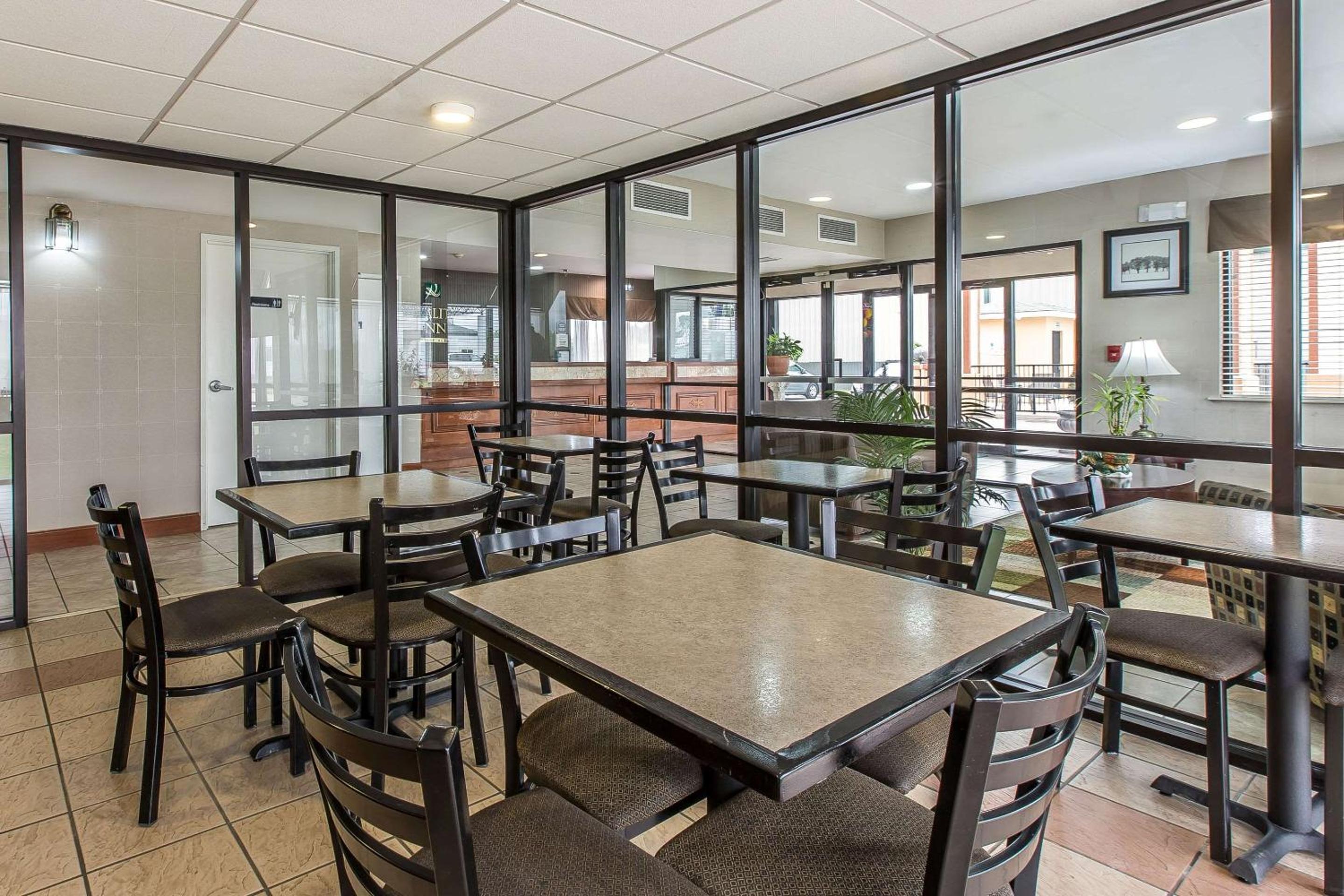 Quality Inn Montgomery South - Property Image 11