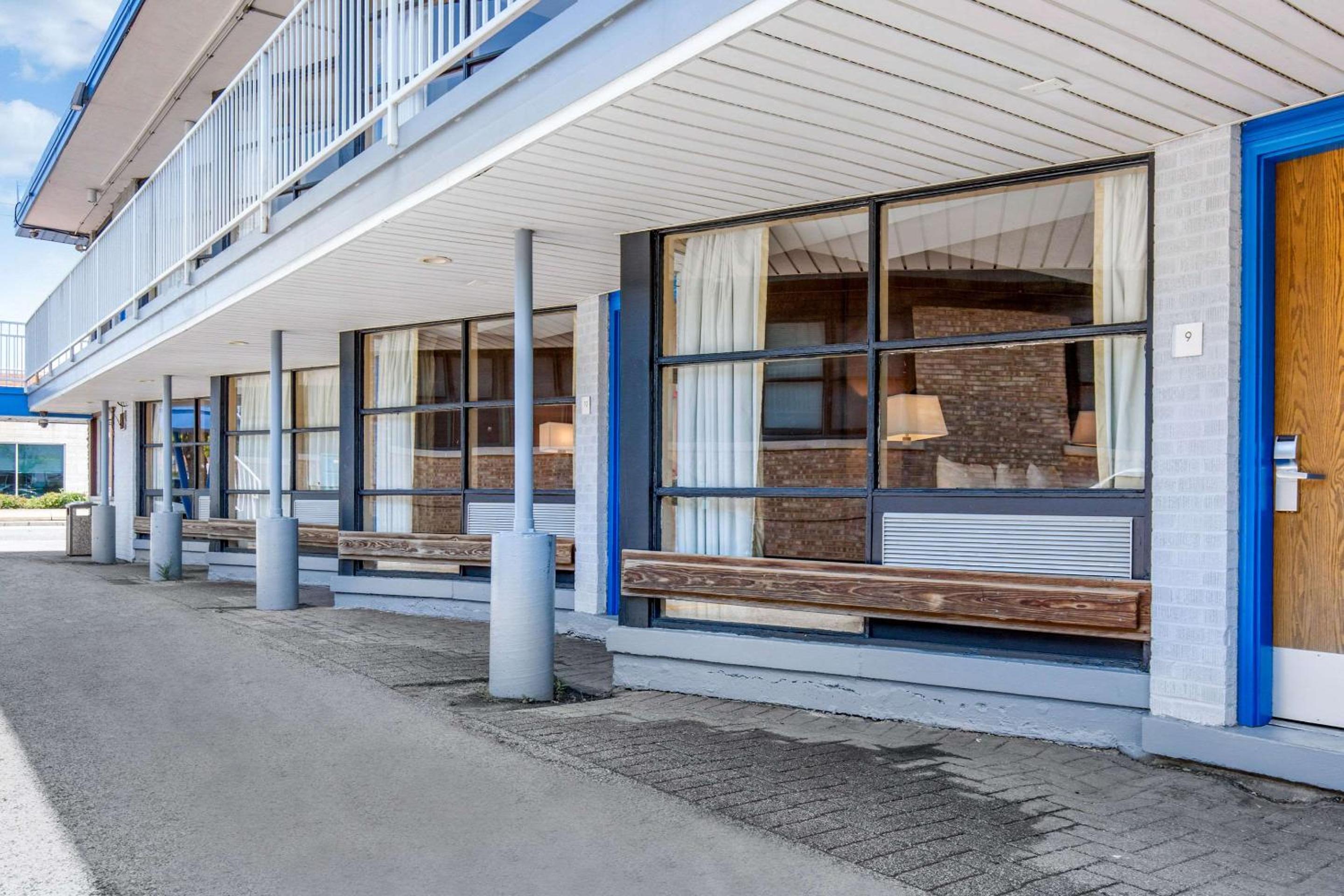 Rodeway Inn Chicago North Shore - Lincolnwood - Image 5