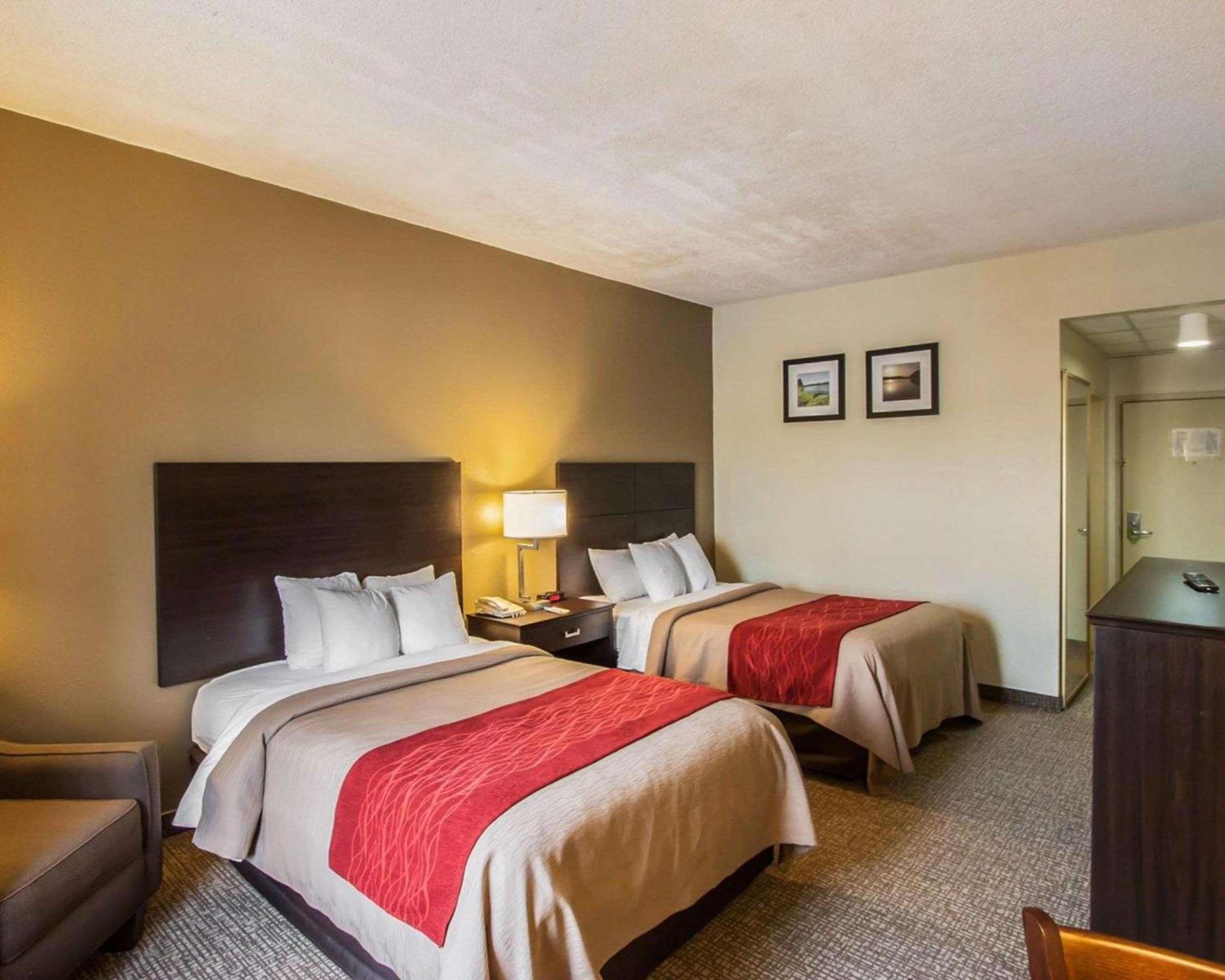 Quality Inn Hayti North view 3