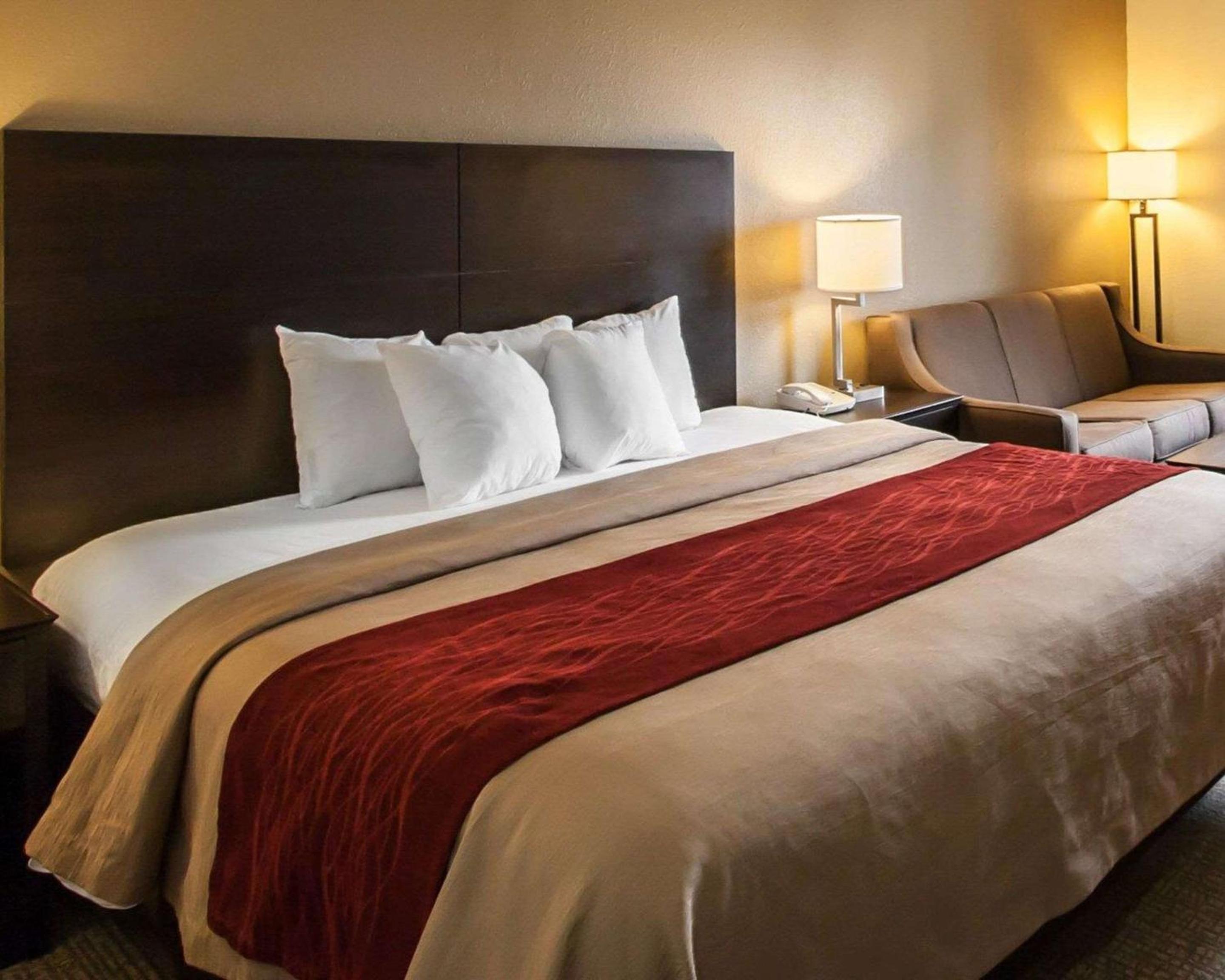 Quality Inn Hayti North view 4