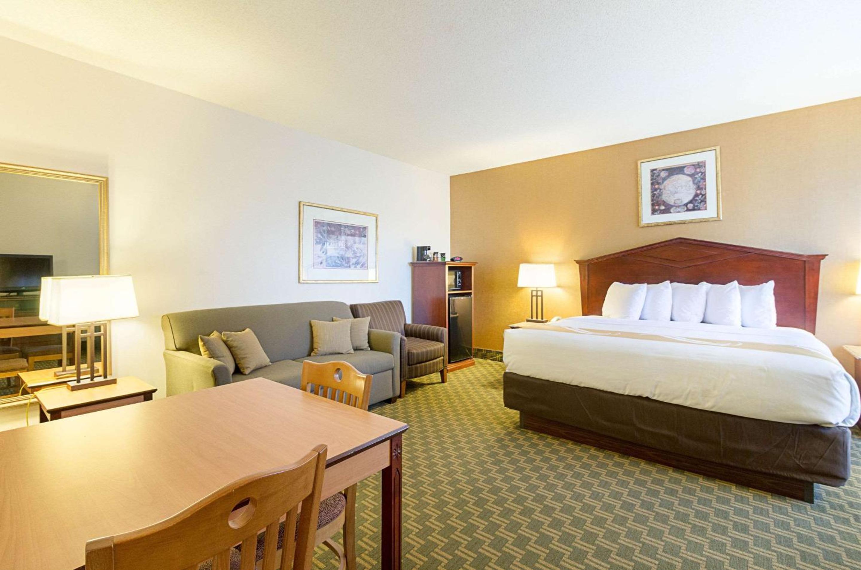 Quality Inn Fairmont