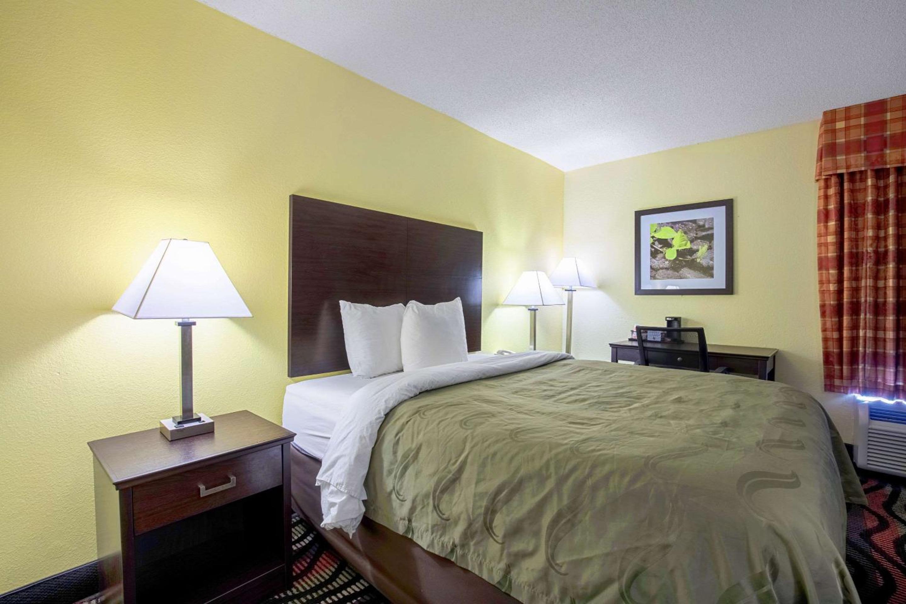 Quality Inn Holly Springs South view 3