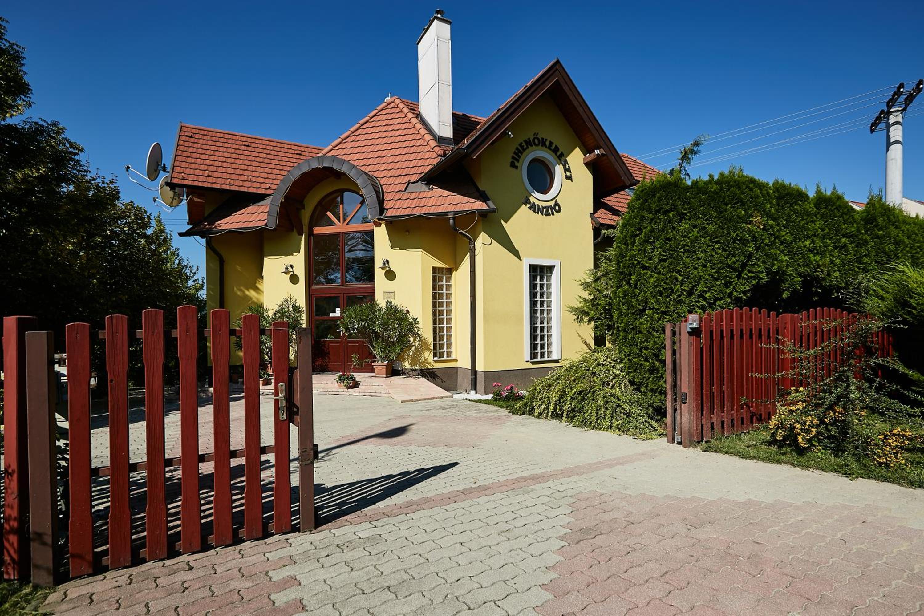 Photo 16