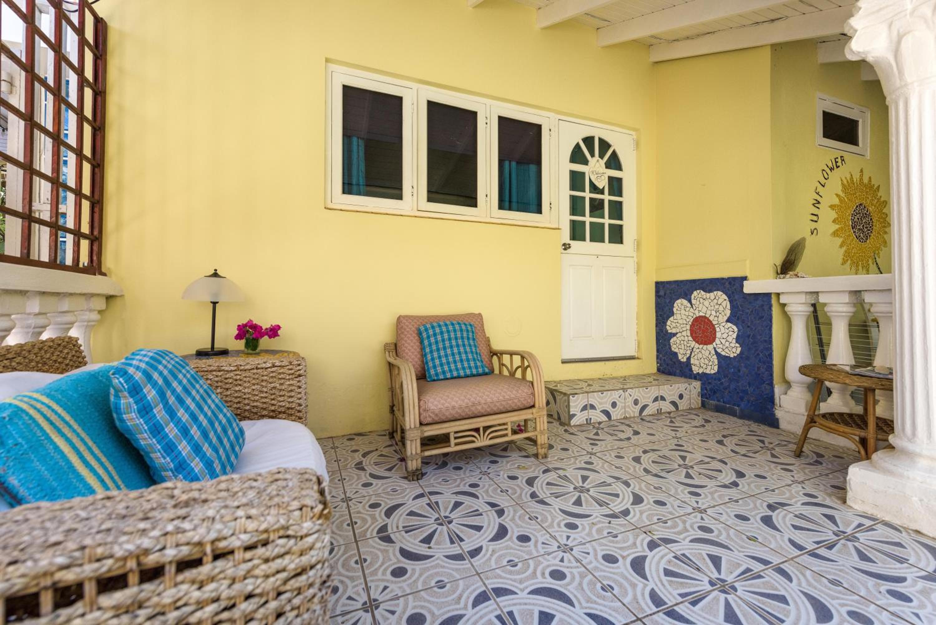 Sunflower Villa Studios