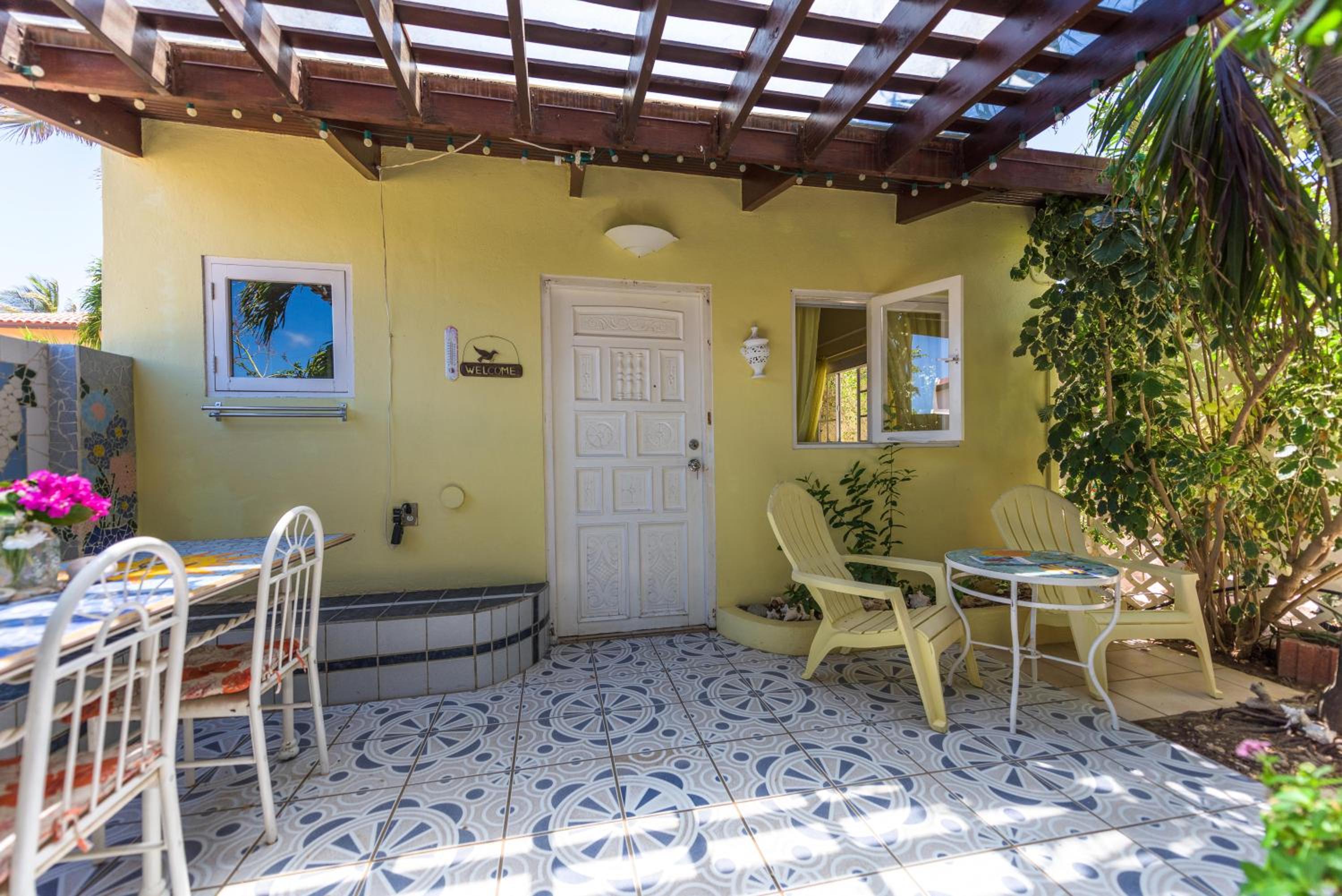 Sunflower Villa Studios