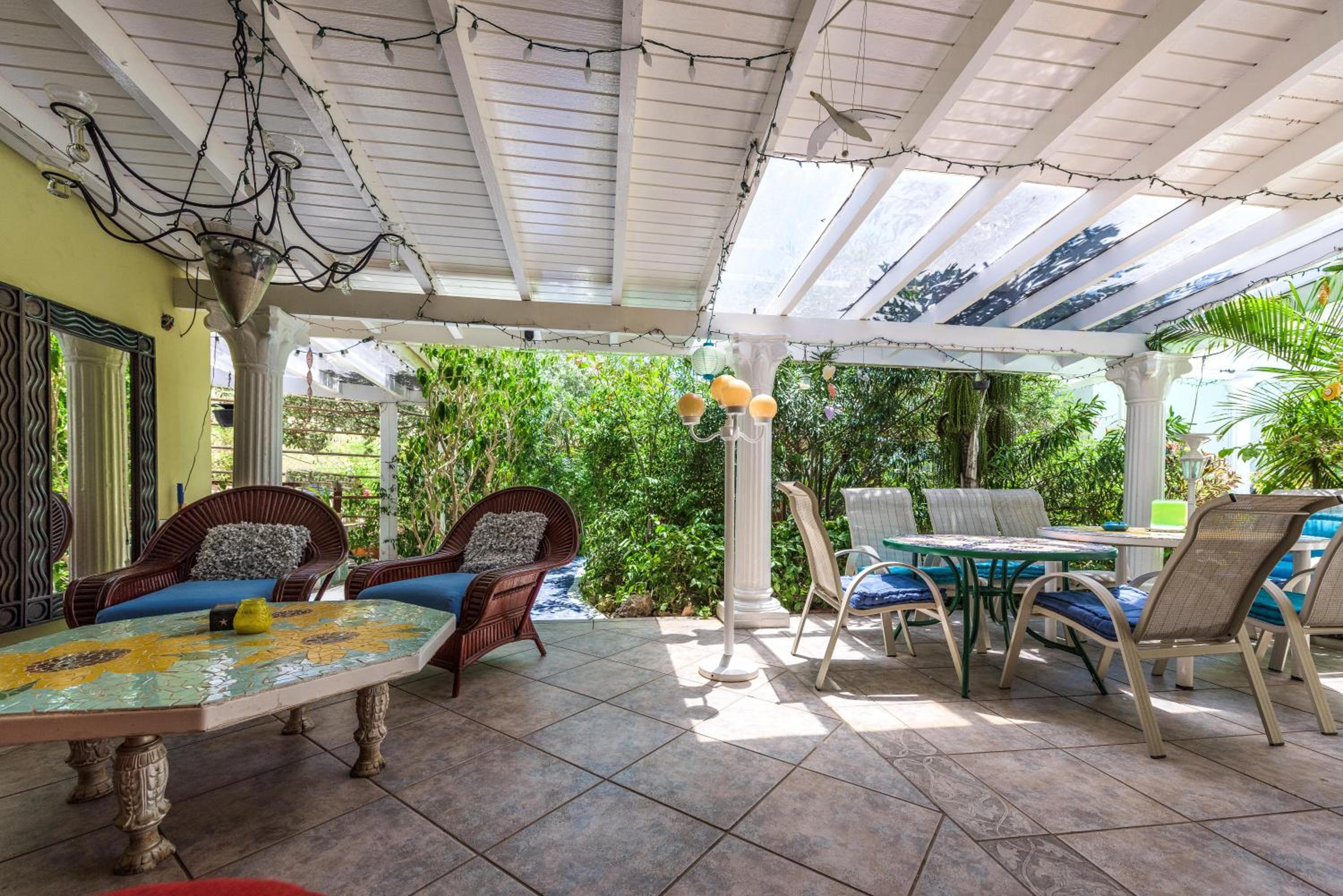 Sunflower Villa Studios