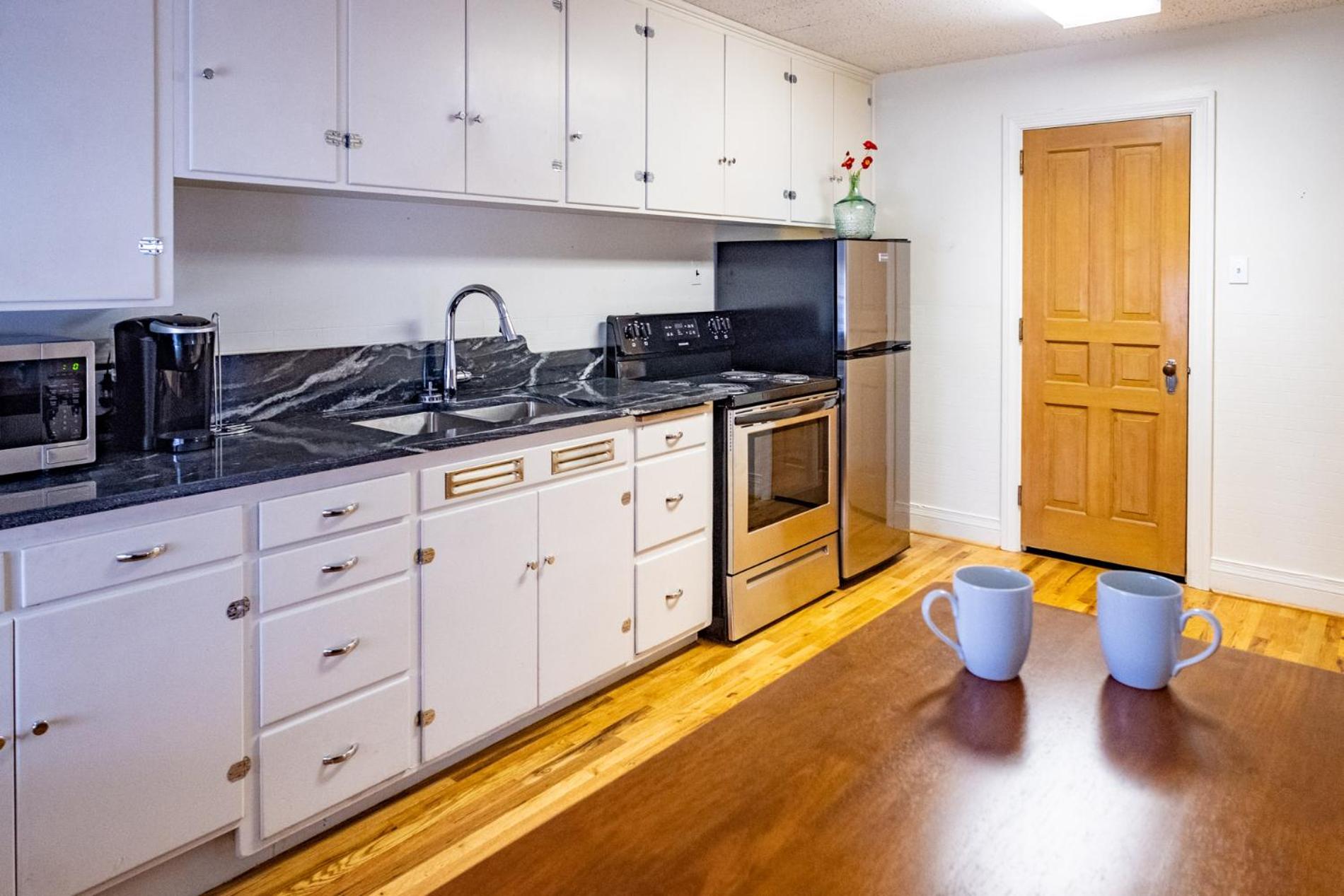 Sheridan Vacations - The Nelson Inn - Property Image 12