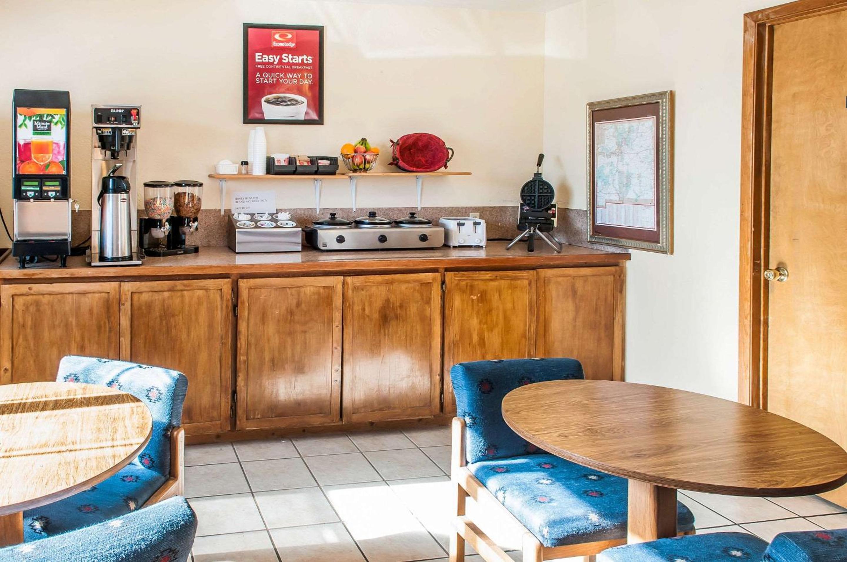 Econo Lodge Eagle Nest, 사진 12