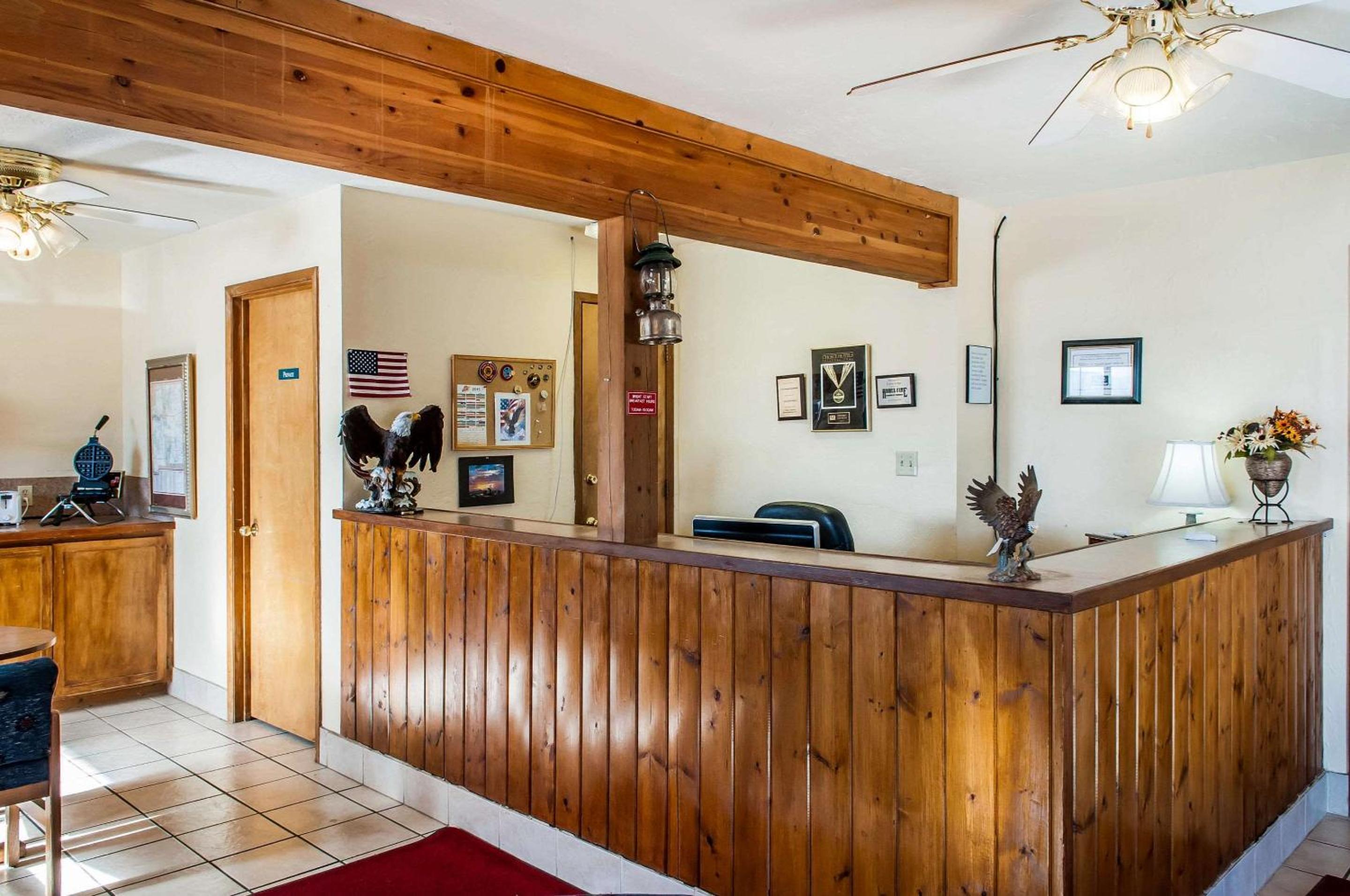 Econo Lodge Eagle Nest, 사진 28