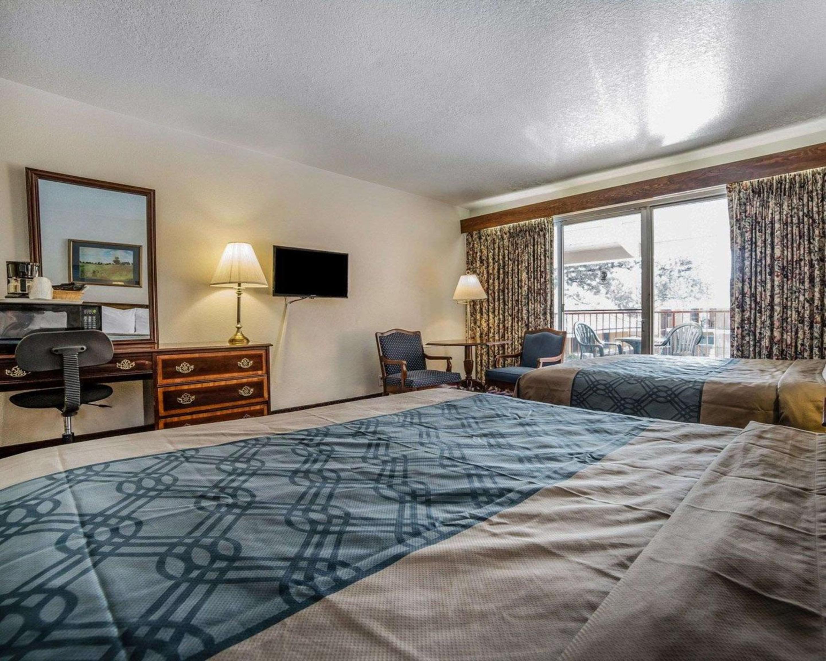 Reno Vacations - Econo Lodge Near Reno-Sparks Convention Center - Property Image 16