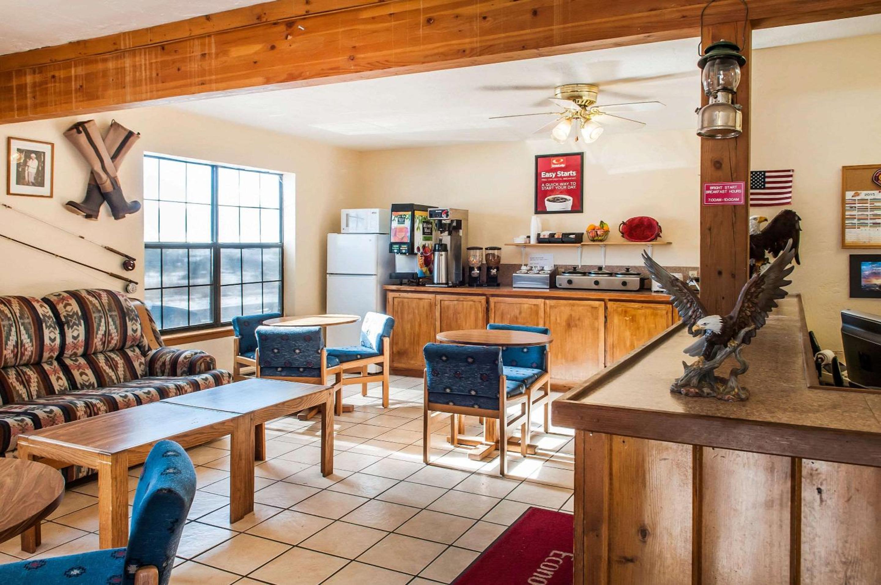 Econo Lodge Eagle Nest, 사진 10