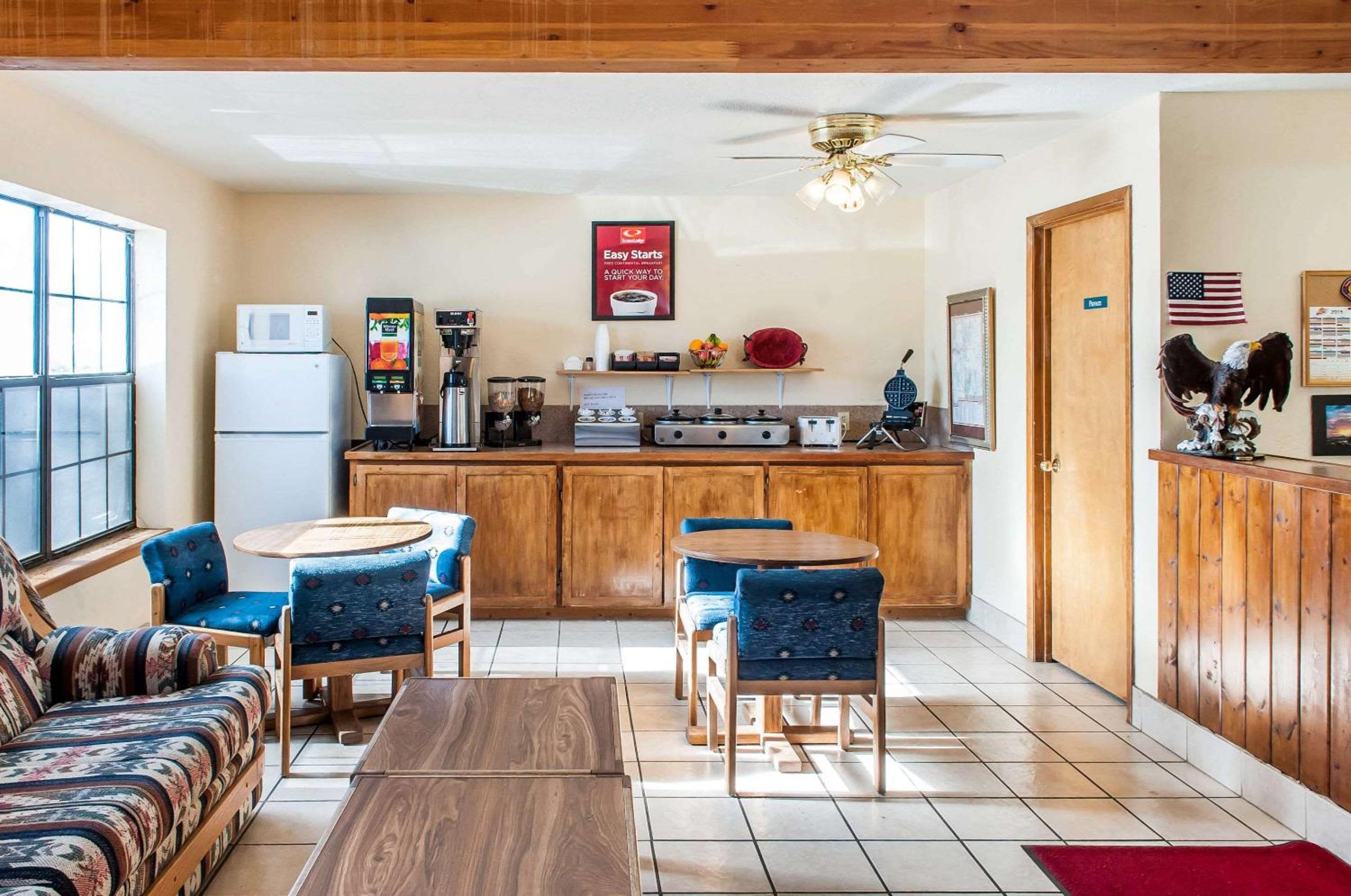 Econo Lodge Eagle Nest, 사진 22
