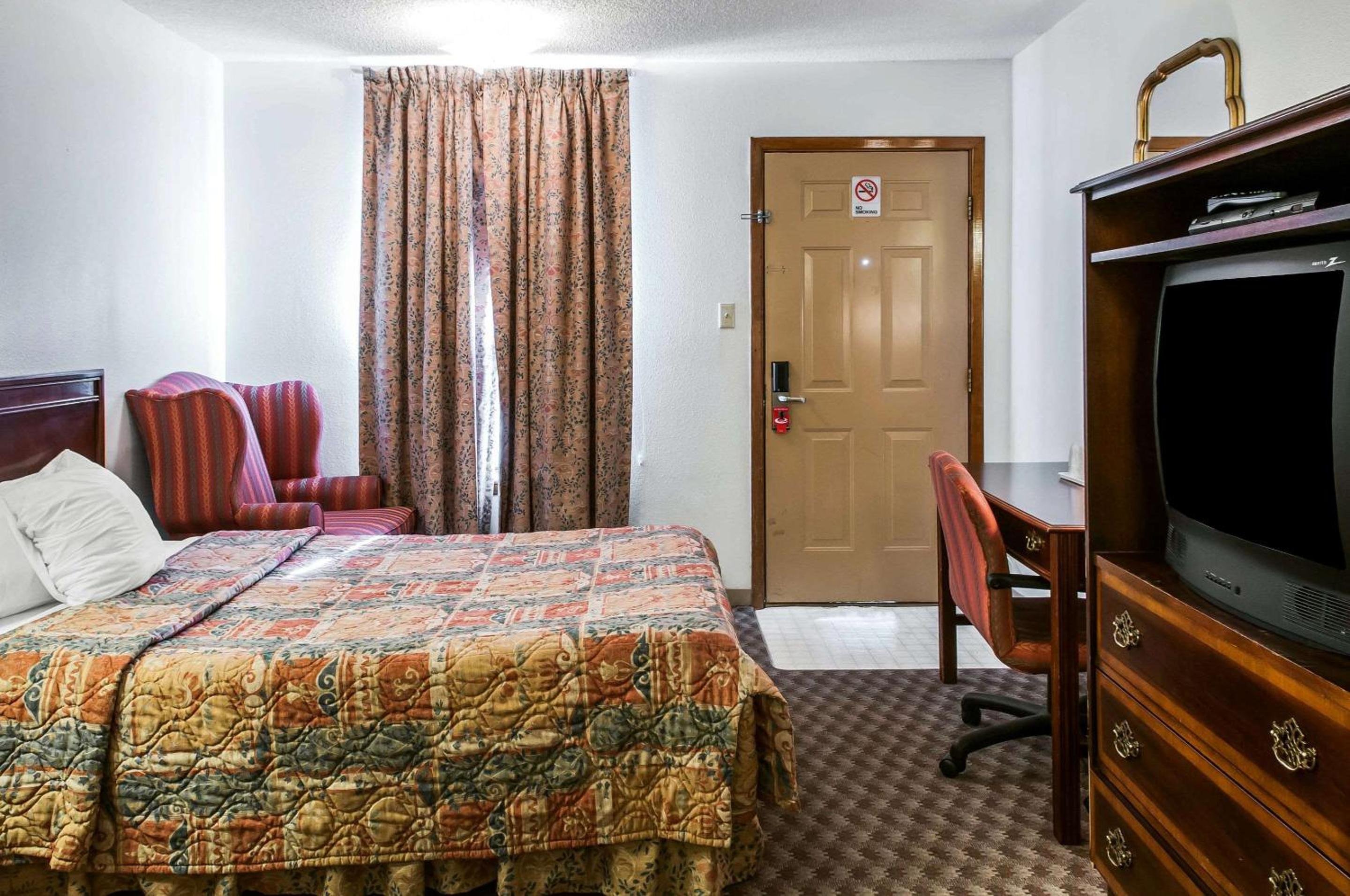Econo Lodge Eagle Nest, 사진 29
