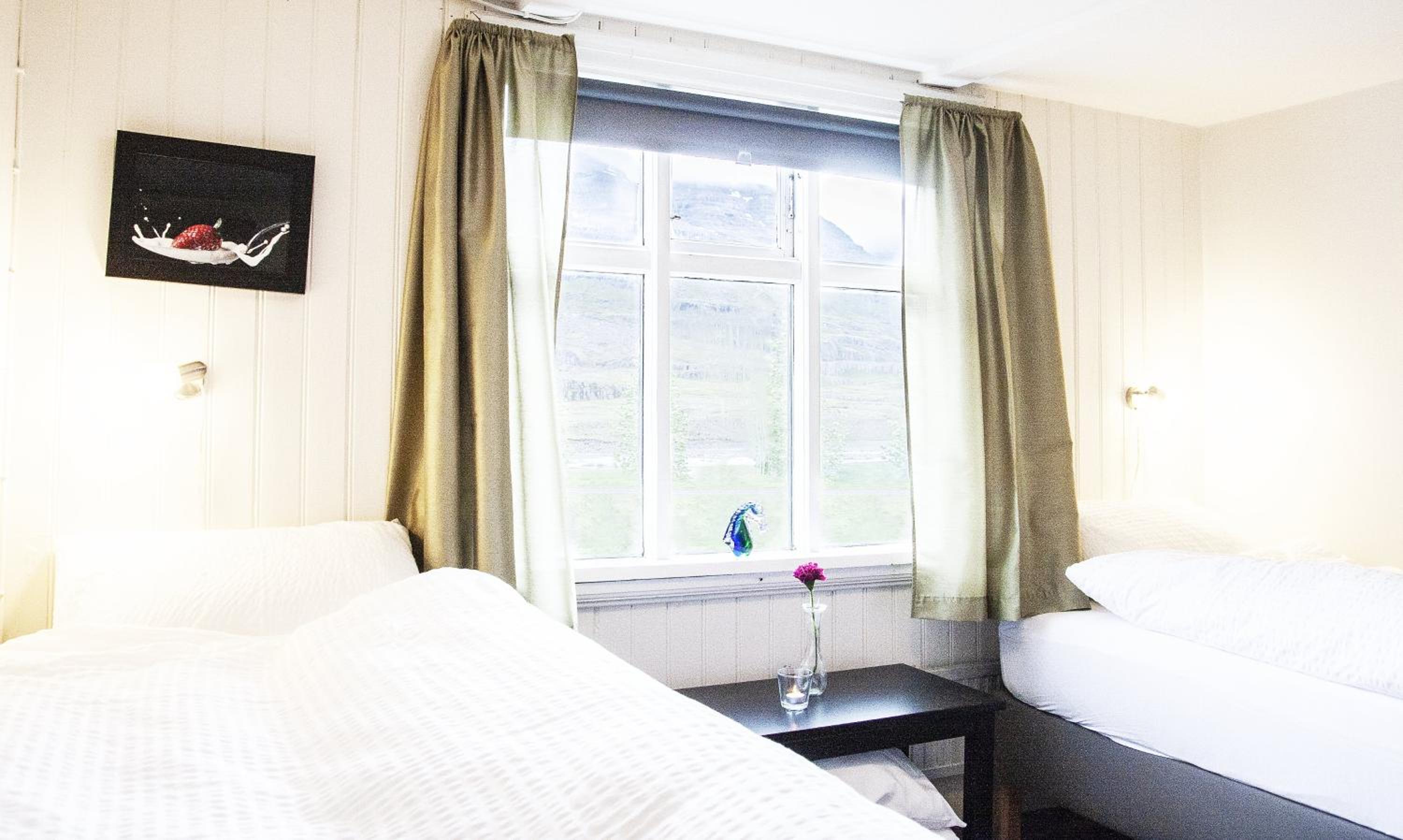 Fossardalur Guesthouse