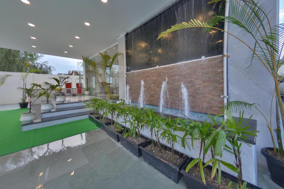 hotel reception