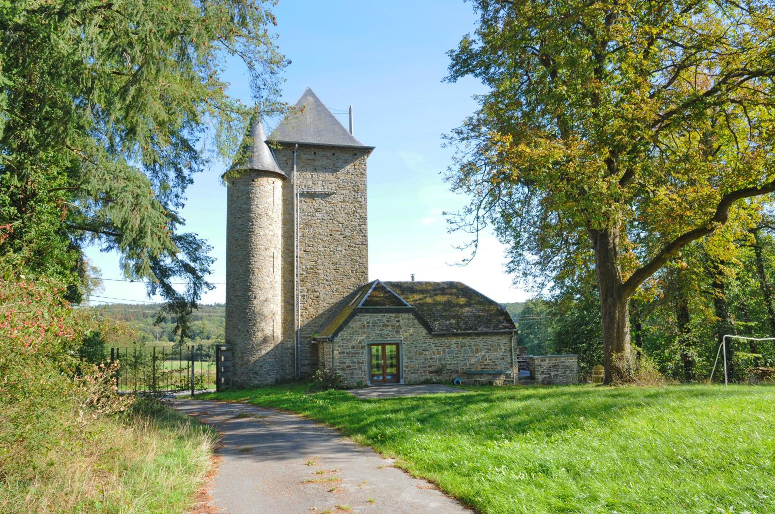 La Tour de Serinchamps