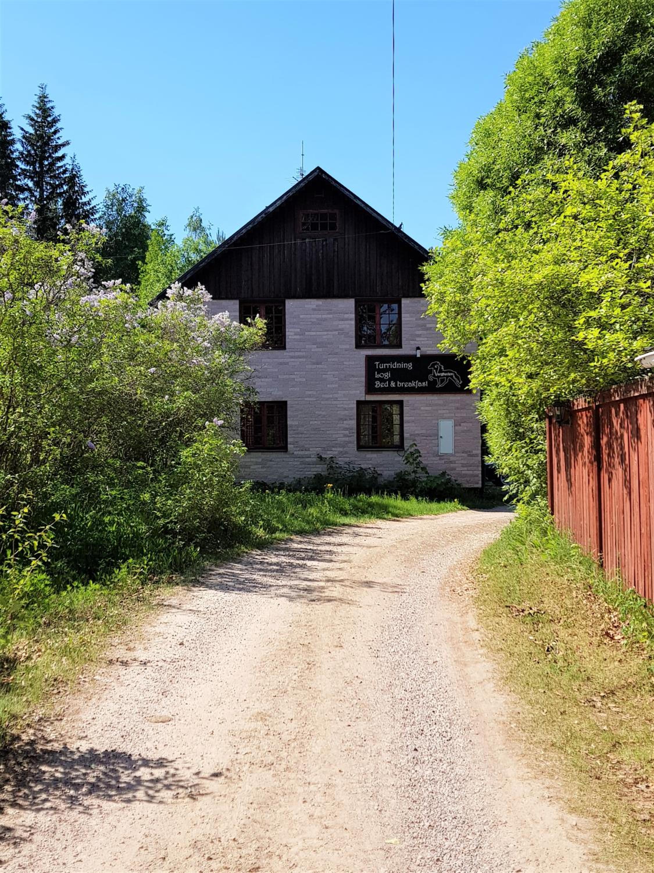 Vargheden B&B och trädgård
