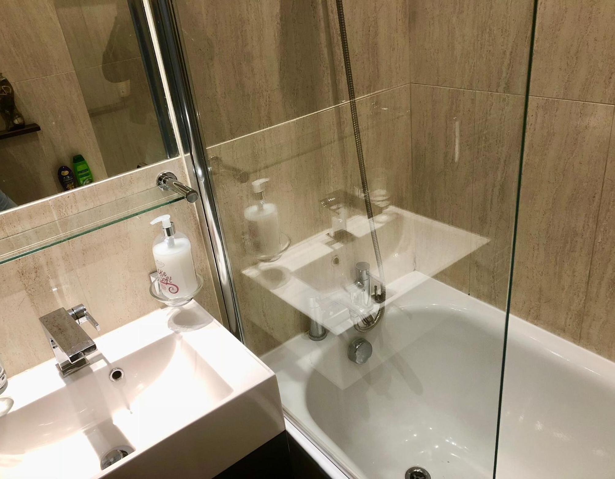 Luxury apartment in Central London, Mida Vale
