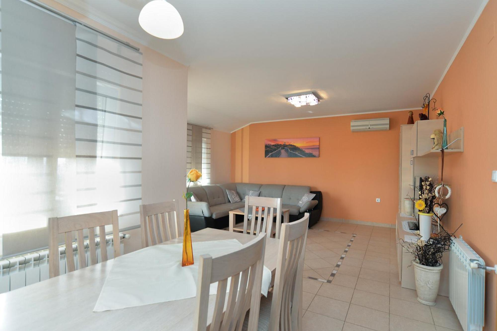 Apartment Anto 1772 view 3