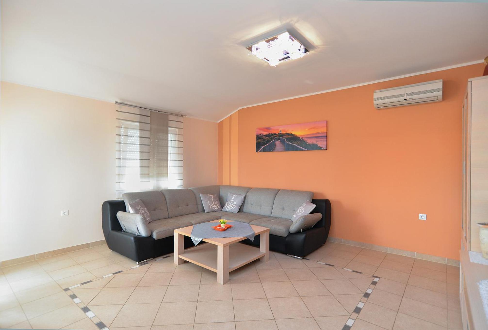 Apartment Anto 1772 view 2