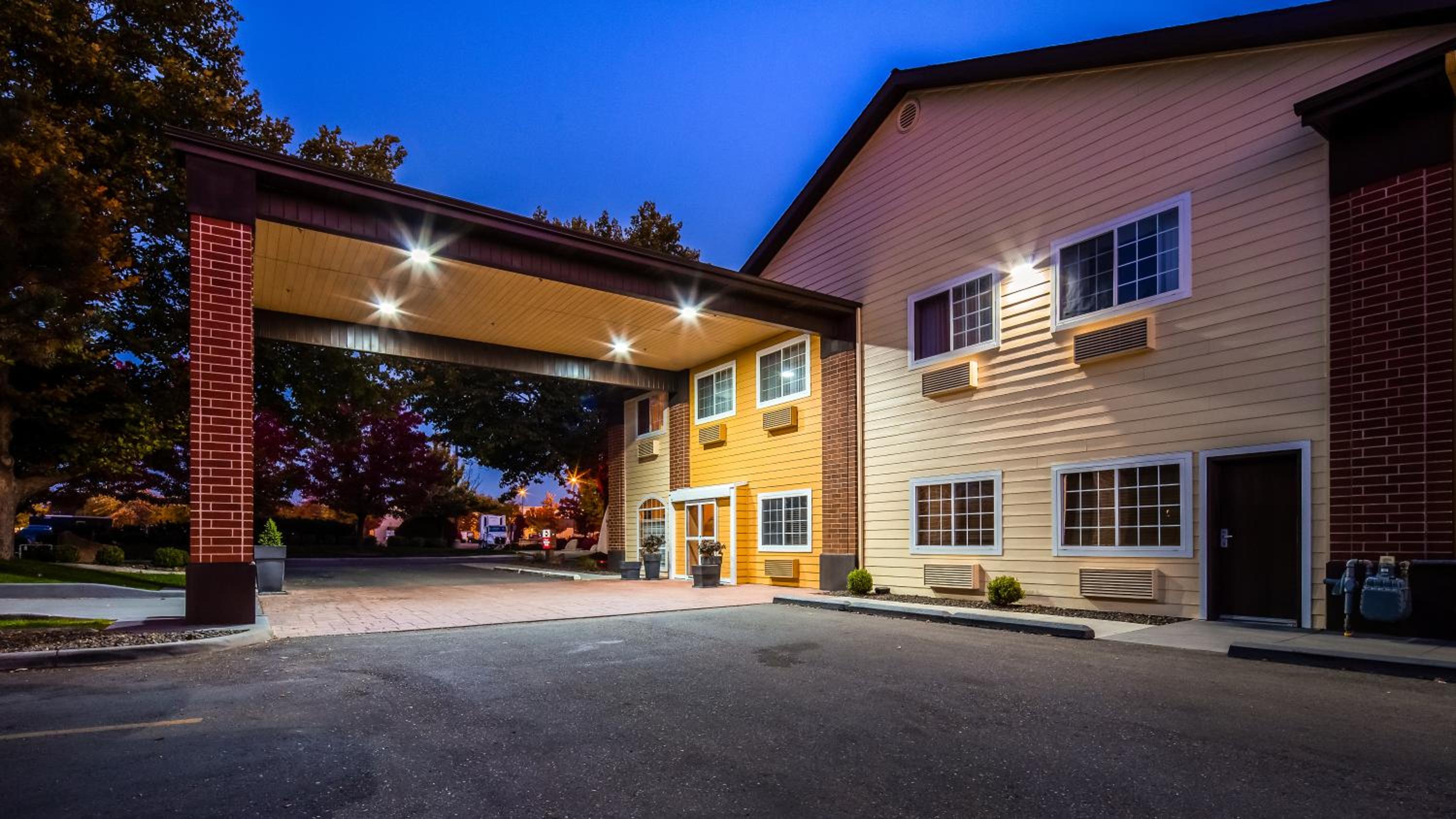 Boise Vacations - Best Western Plus Meridian - Property Image 2