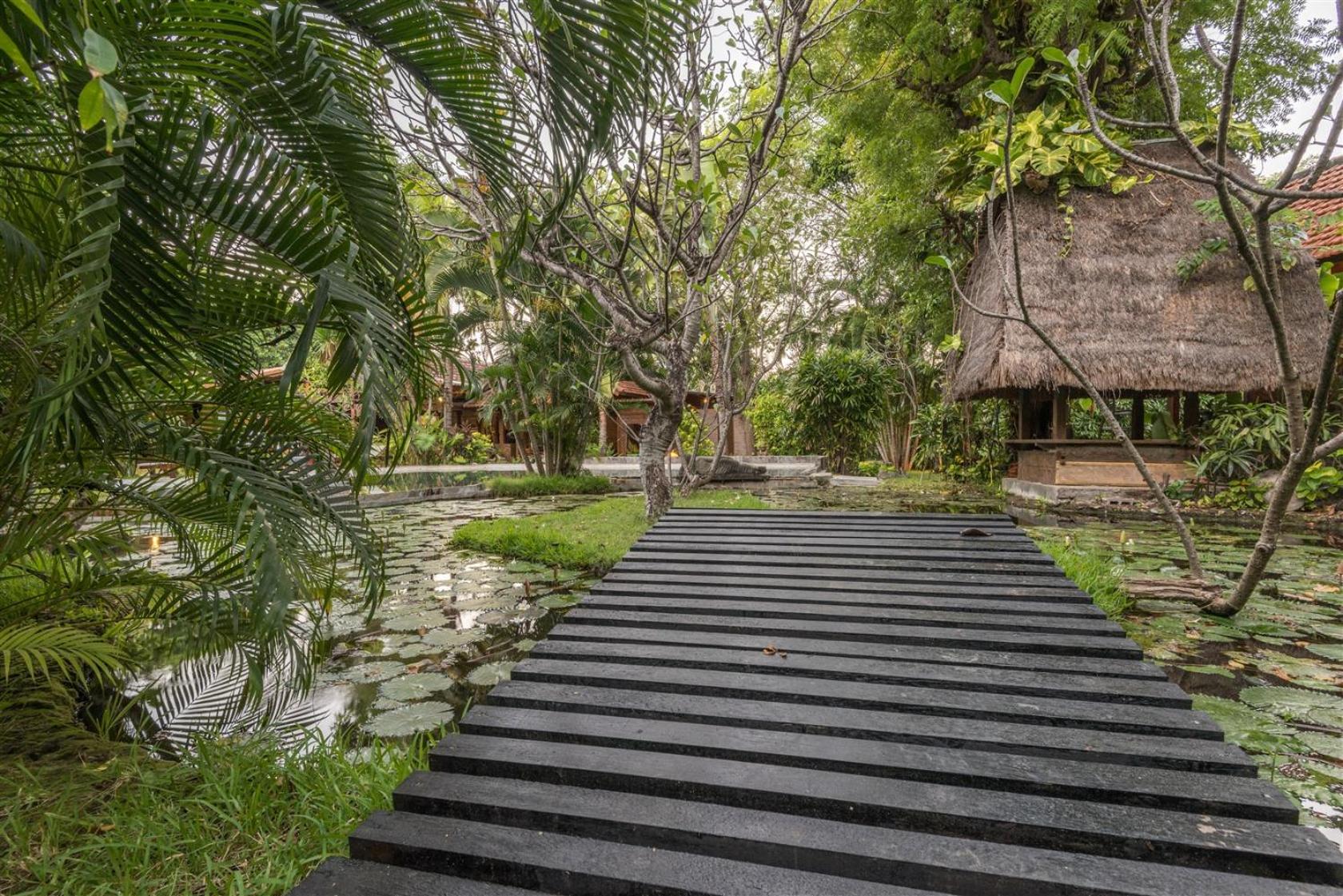 Hotel Pondok Sari Beach & SPA Resort