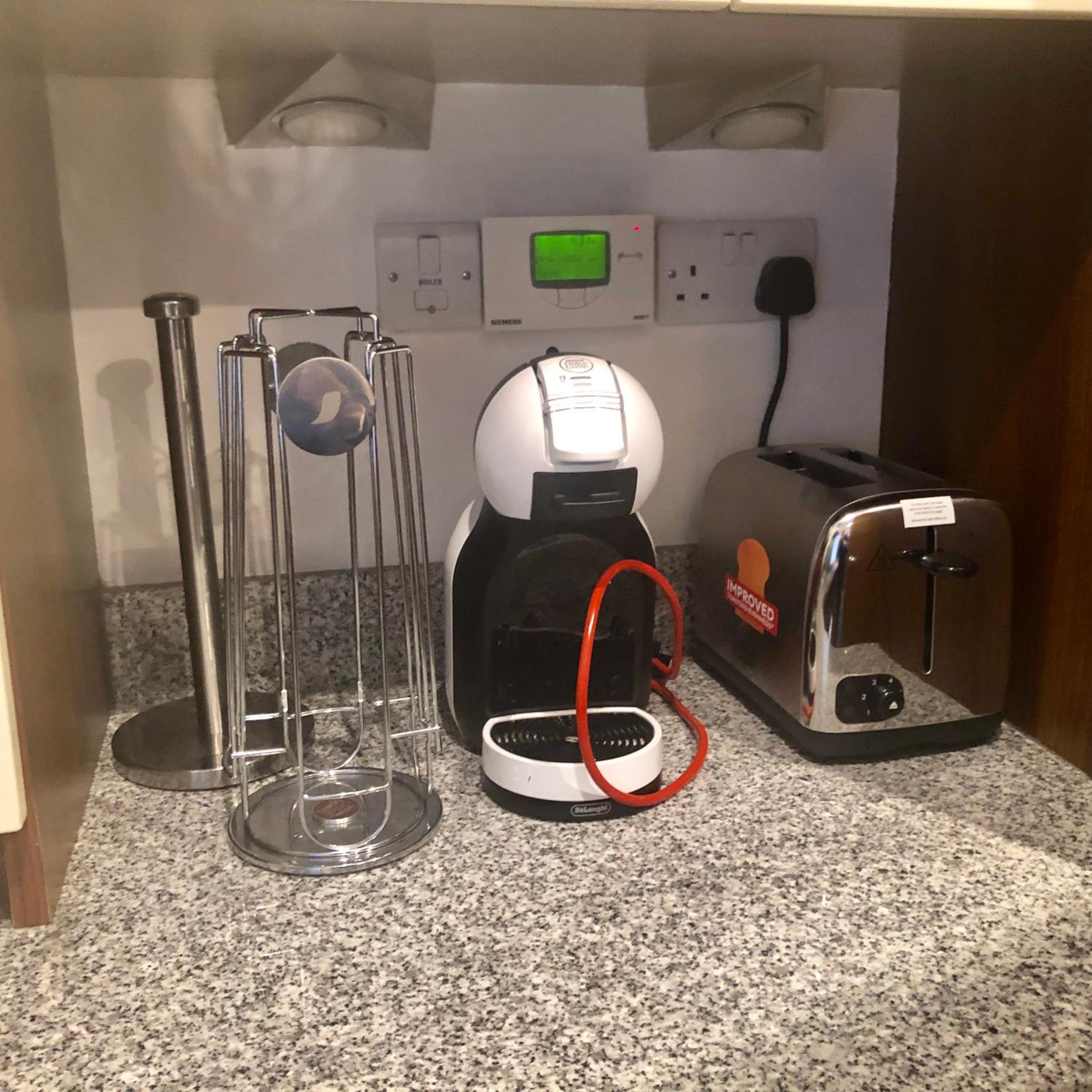 1 & 2 Executive Apartments next to Liverpool Street FREE WIFI by City Stay Aparts London