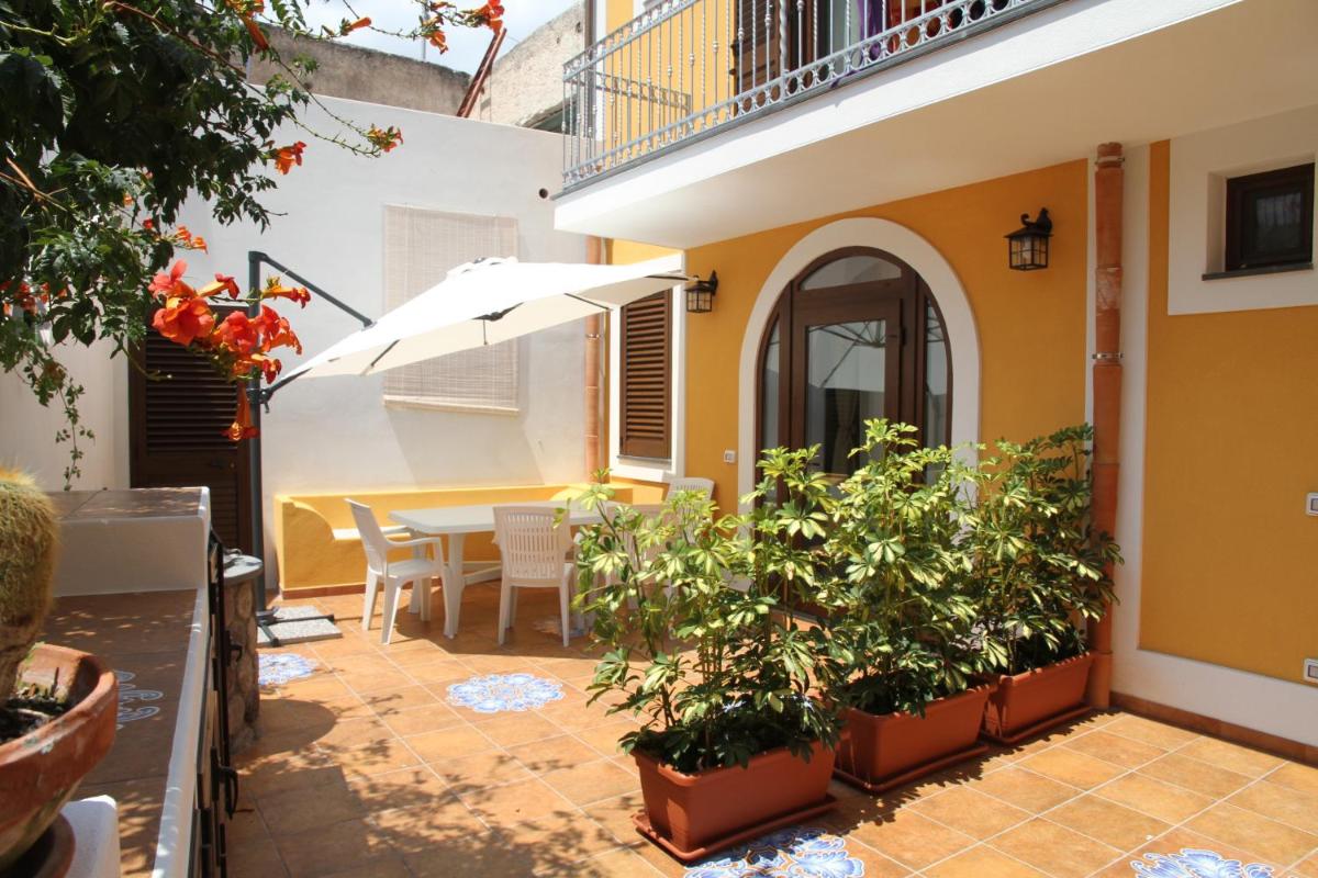 Hotel Corinto - Image 1