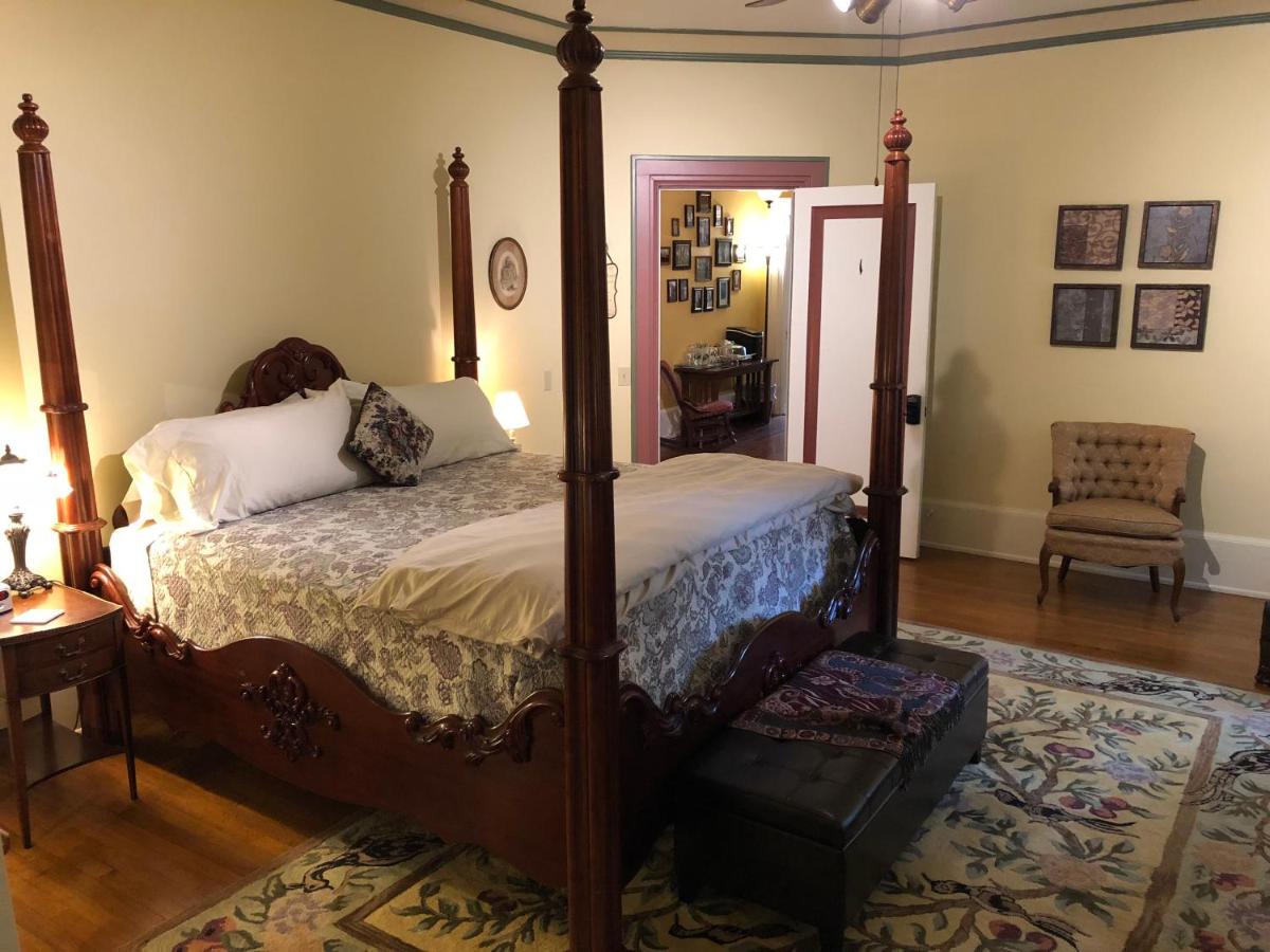 The Parsonage Inn B&B