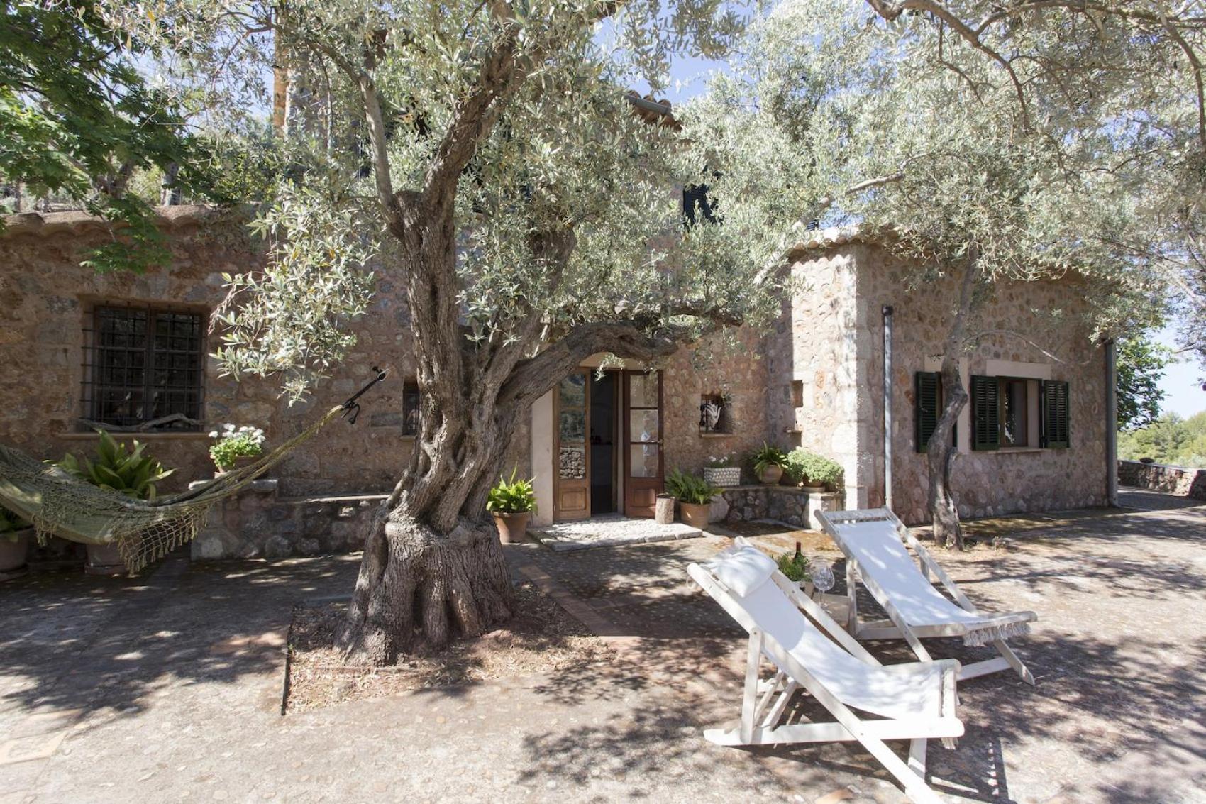 Es Coco Mountain Cottage in Sóller by PriorityVillas photo 5