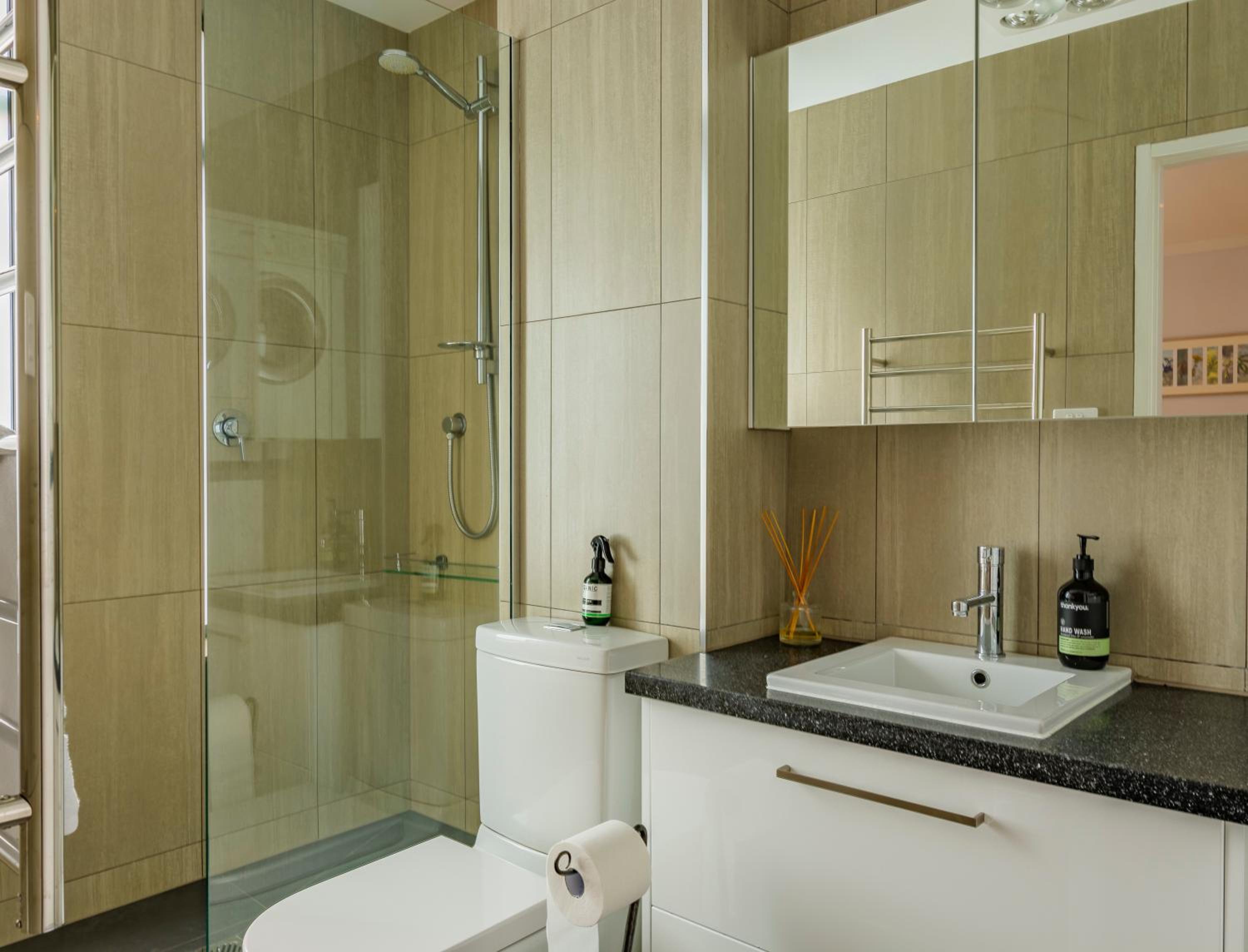 Hobart Vacations - Scarlett's by Salamanca - Property Image 35