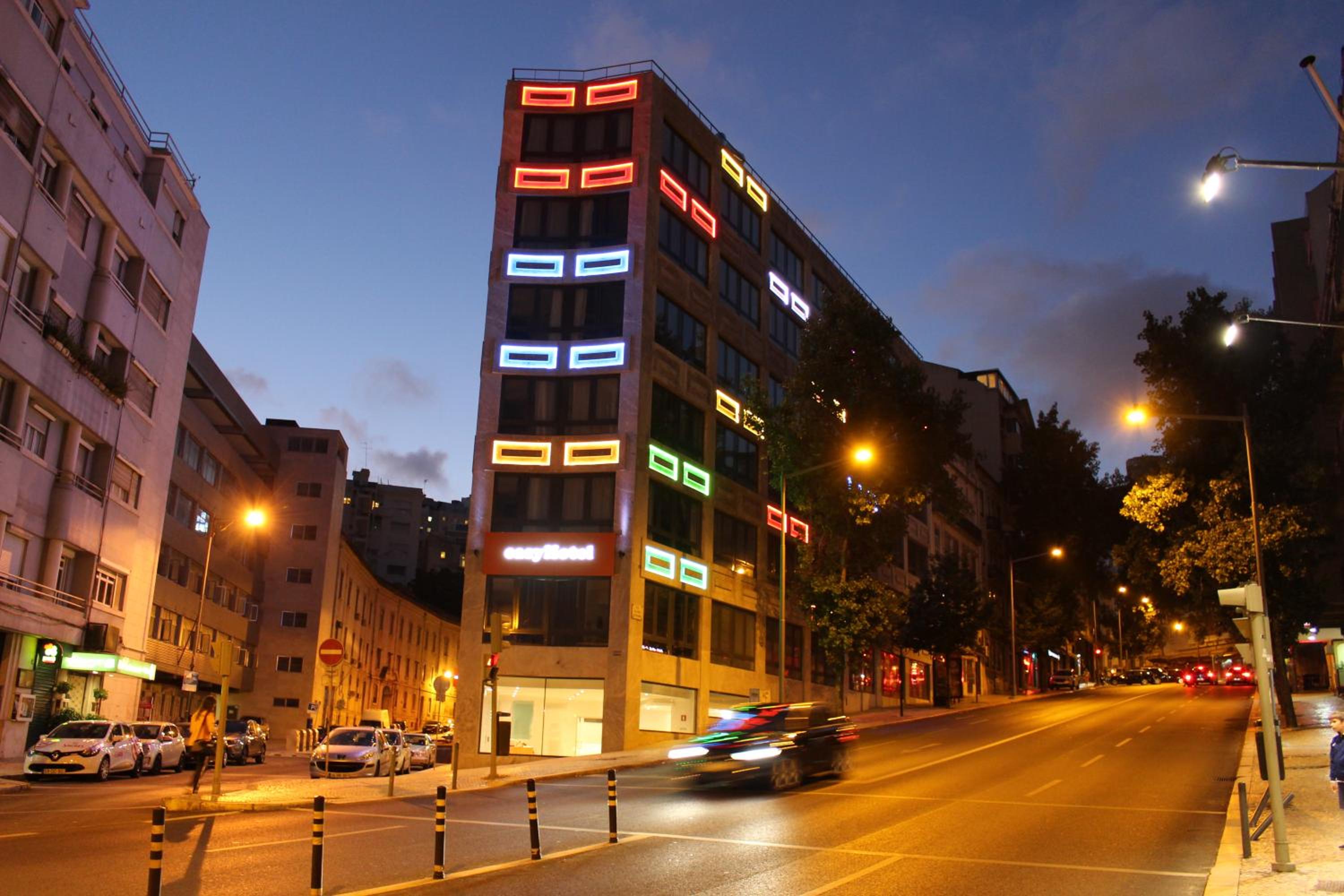 Hotel easyHotel Lisbon - Image 1