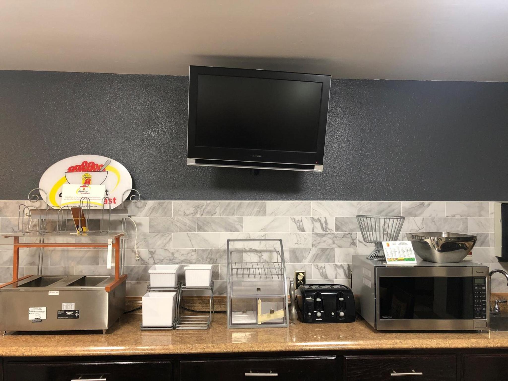Super 8 by Wyndham Antioch/Nashville South East - Property Image 3