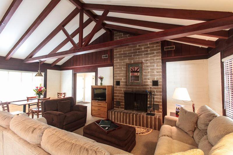 Pine Acres Lodge view 5