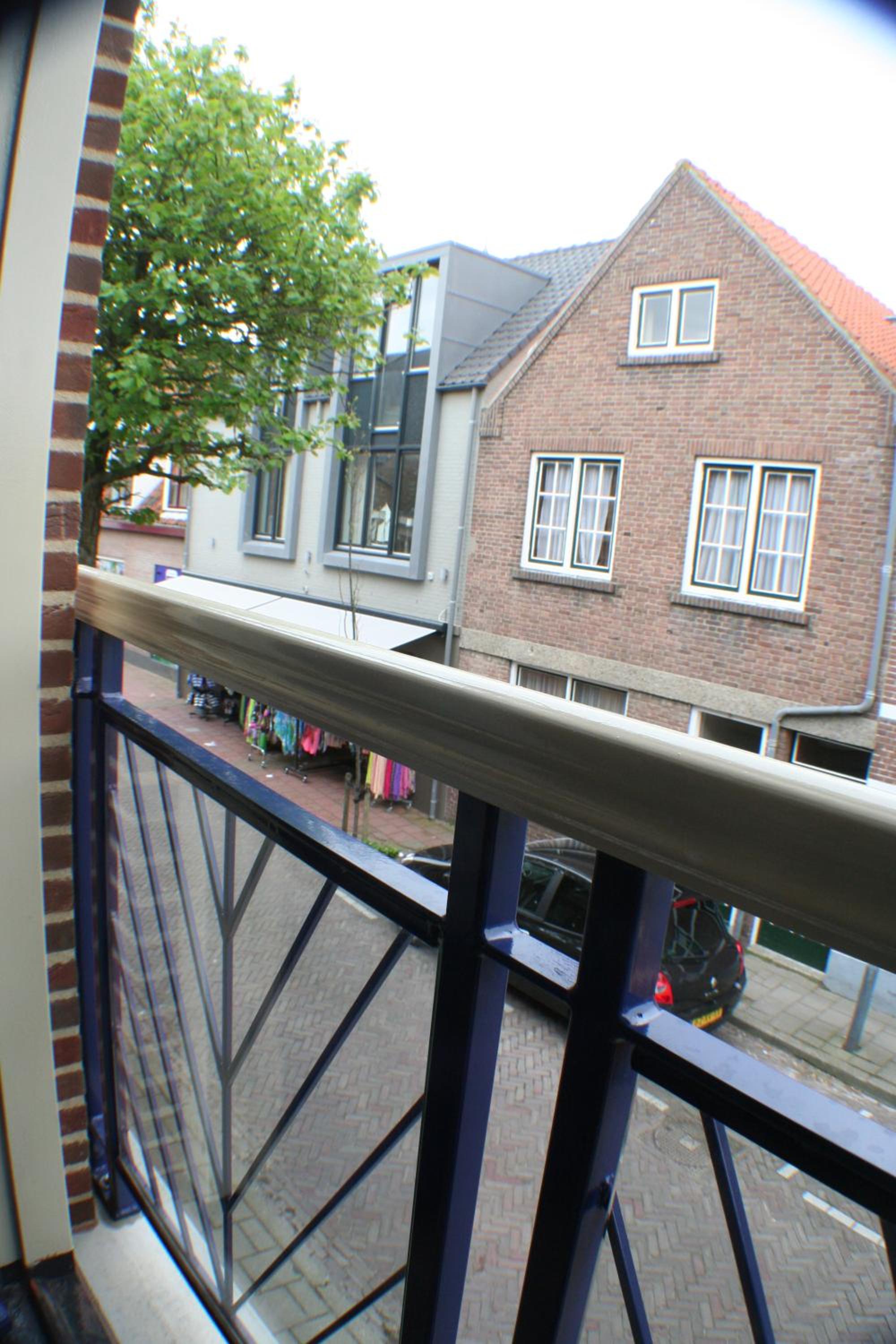 Photo 51