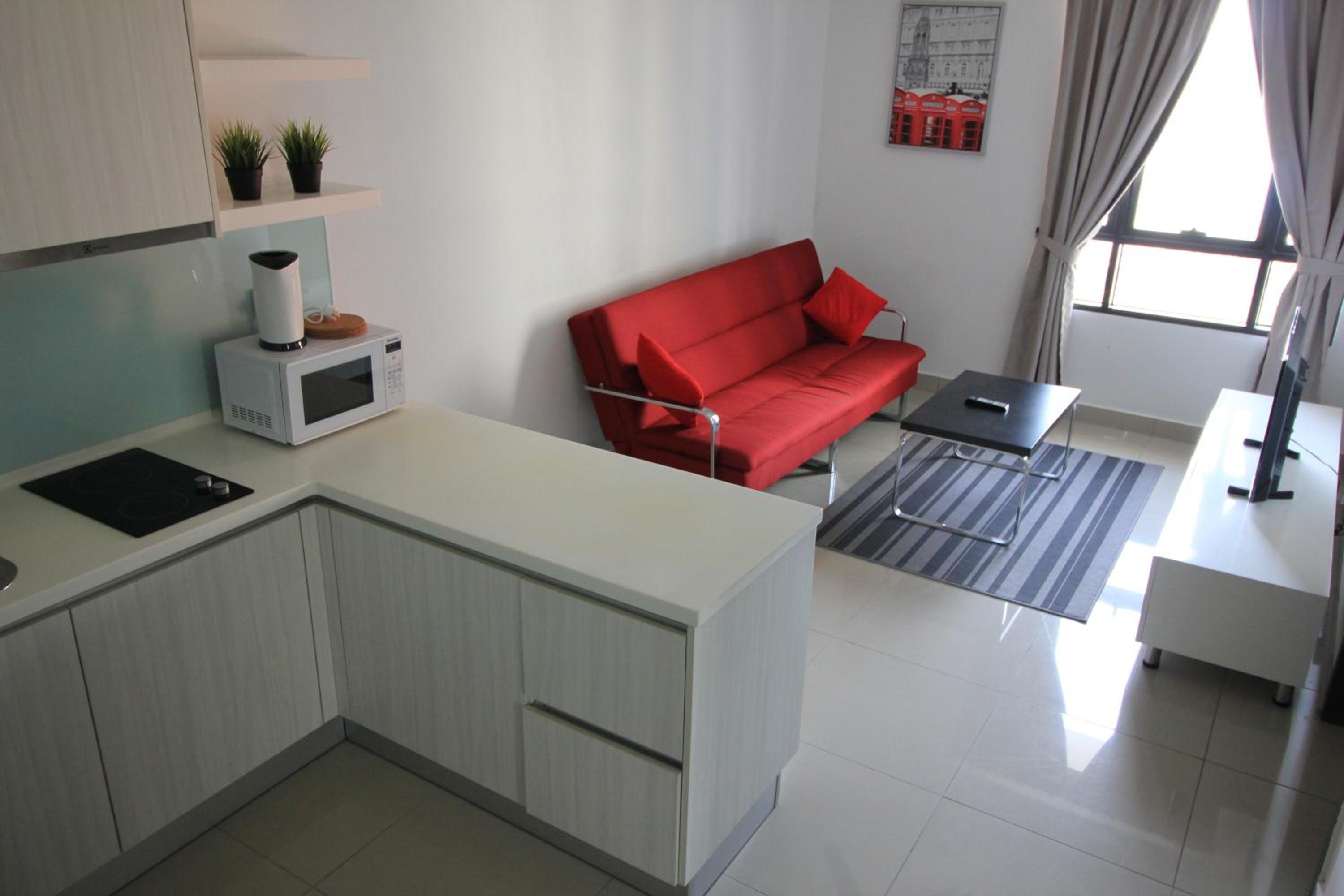 Meor Apartment @ Solstice photo 1