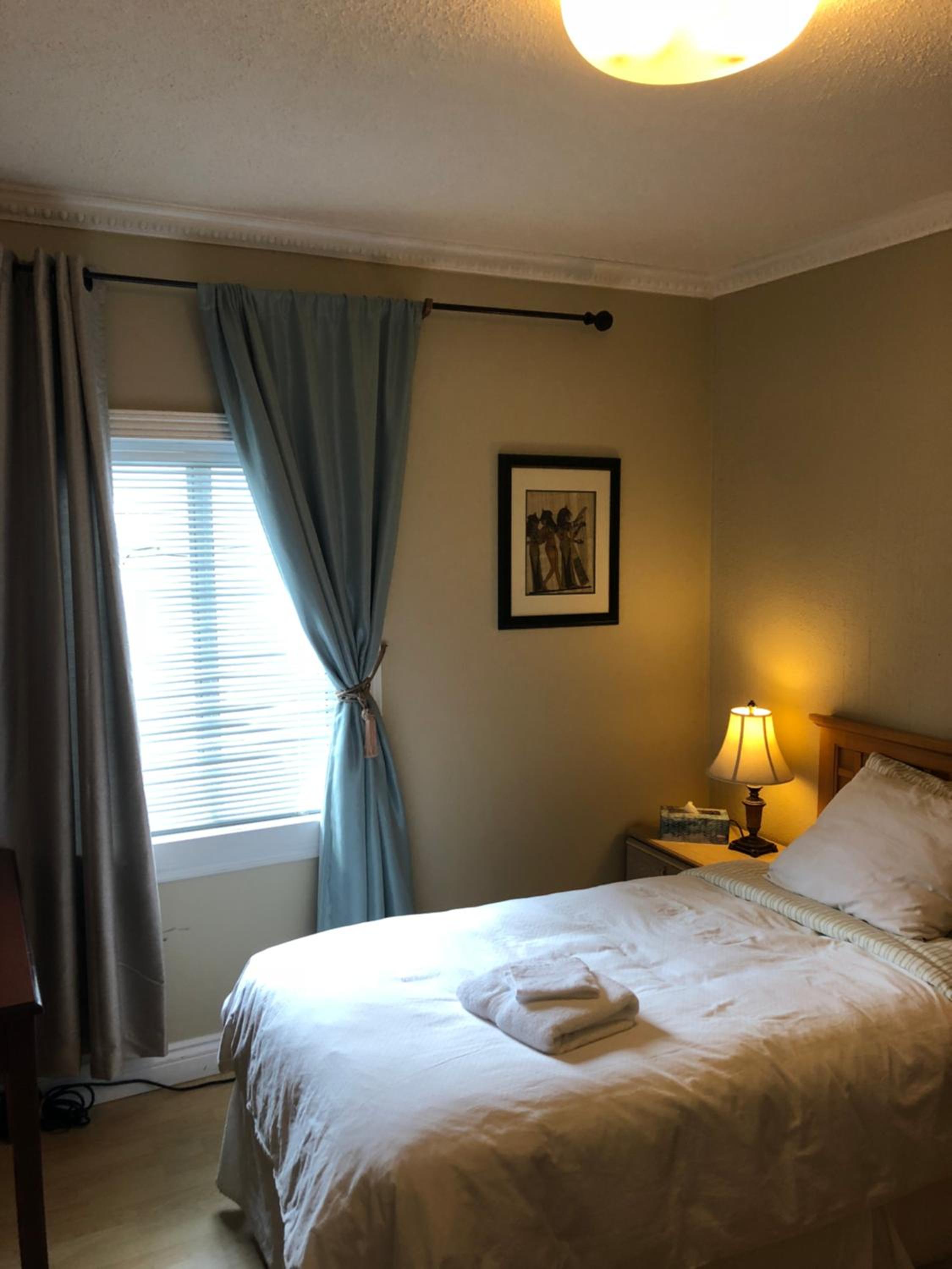 Vancouver Vacations - Cozy Bedrooms Guest House - Property Image 45