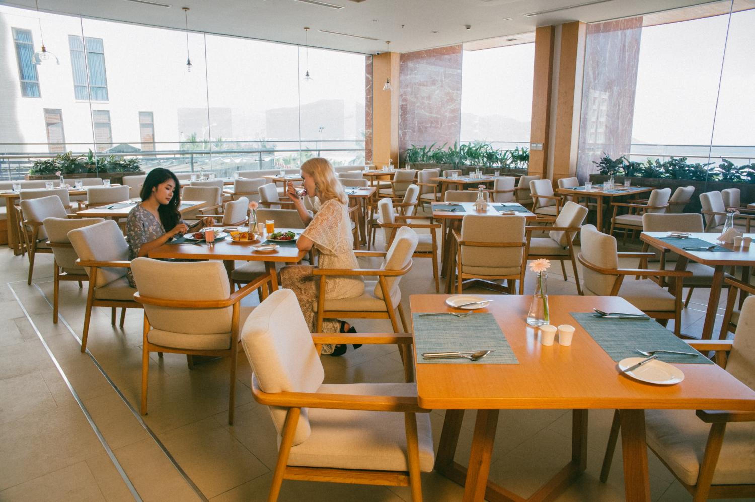 TMS Hotel Da Nang Beach 25