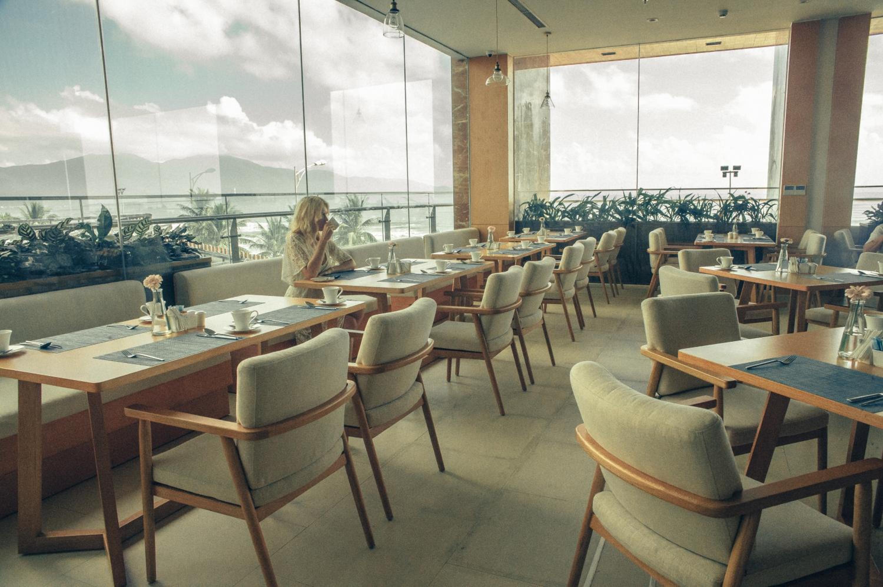 TMS Hotel Da Nang Beach 56