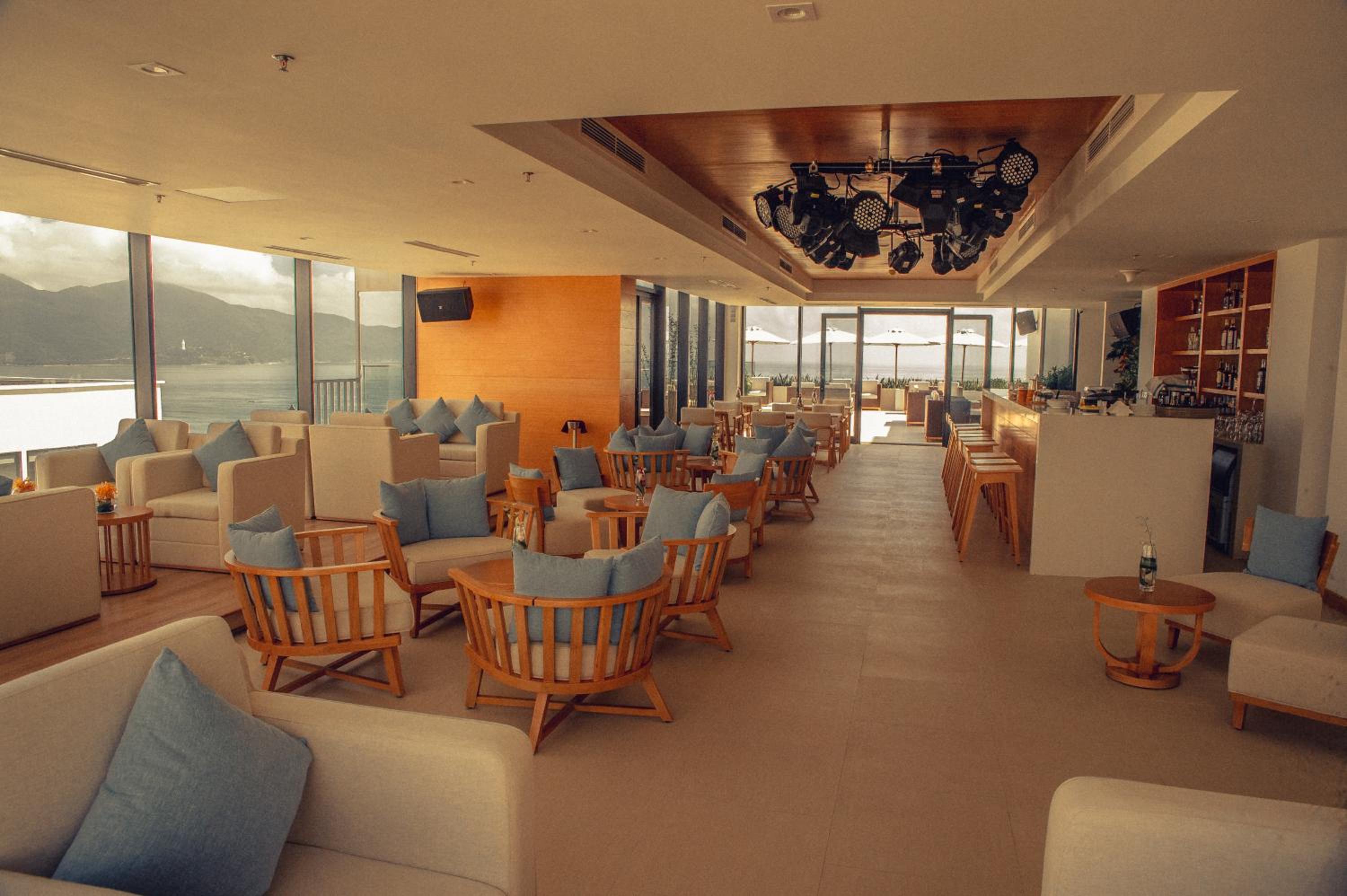 TMS Hotel Da Nang Beach 12