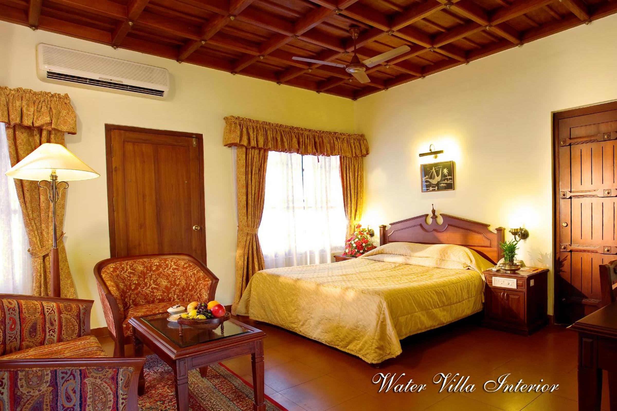 Sterling Lake Palace Alleppey