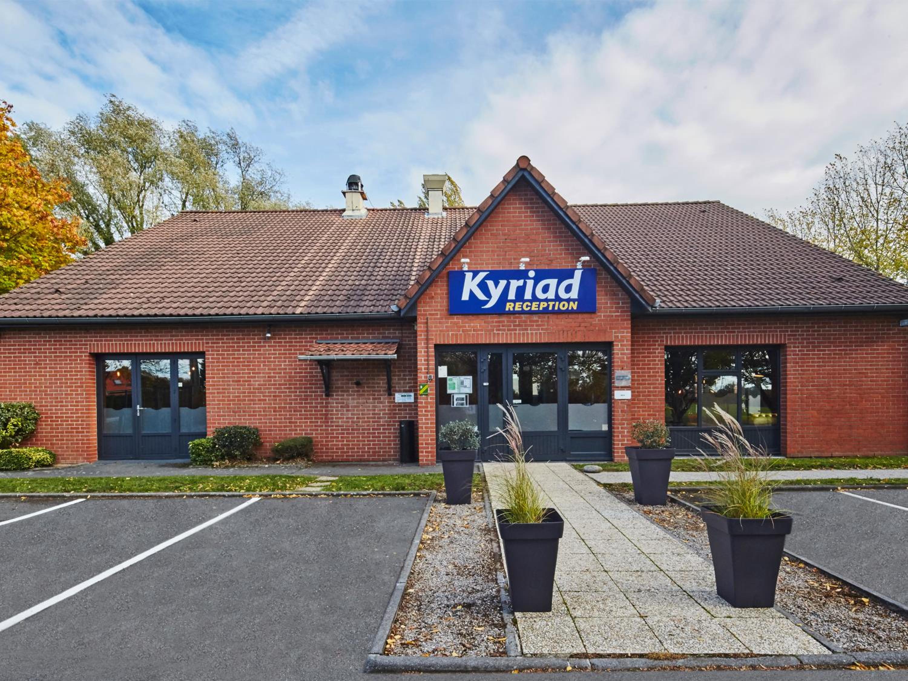 Hotel Kyriad Lille Est - Hem - Image 1