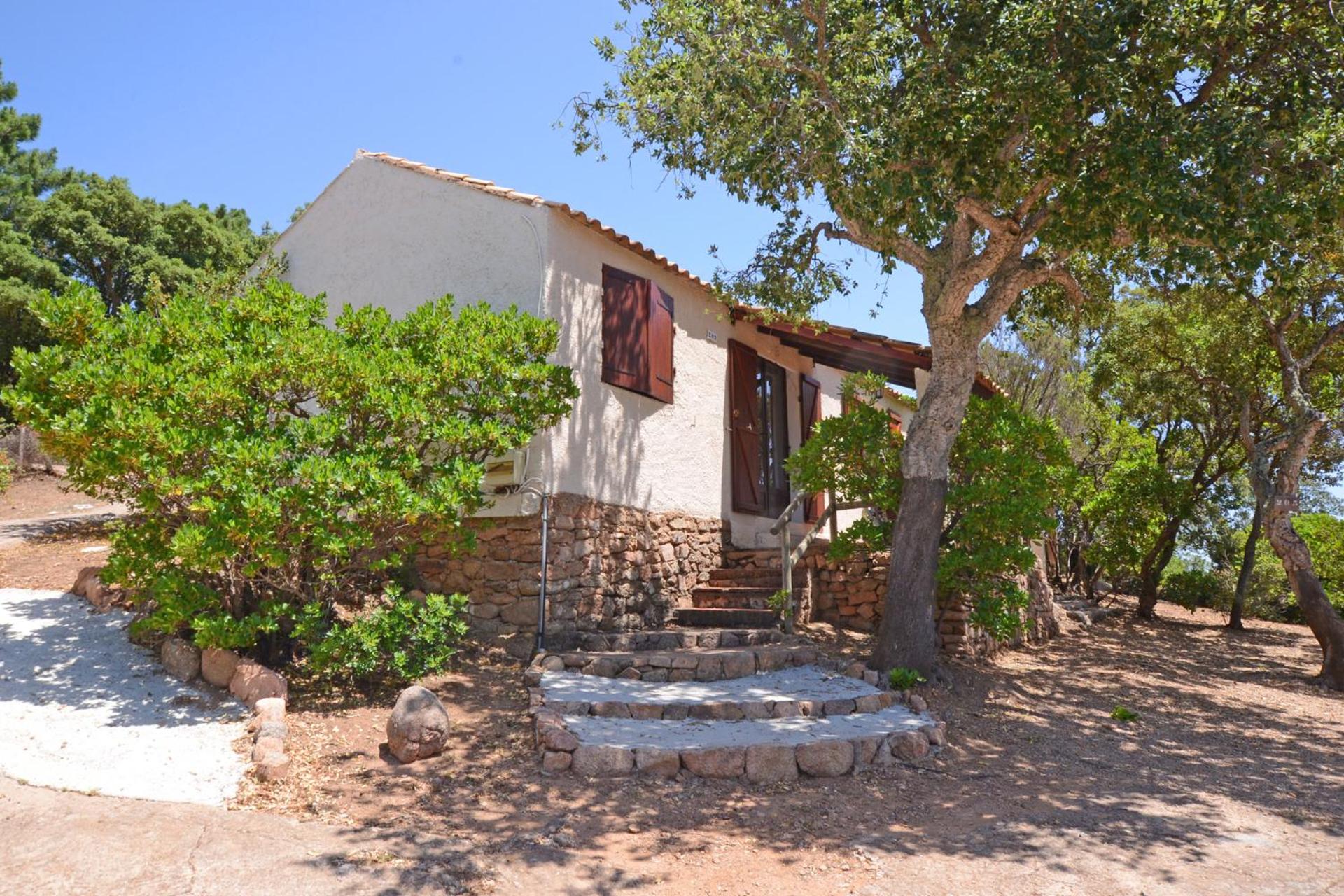 Hotel Bungalows Du Maquis - Image 1