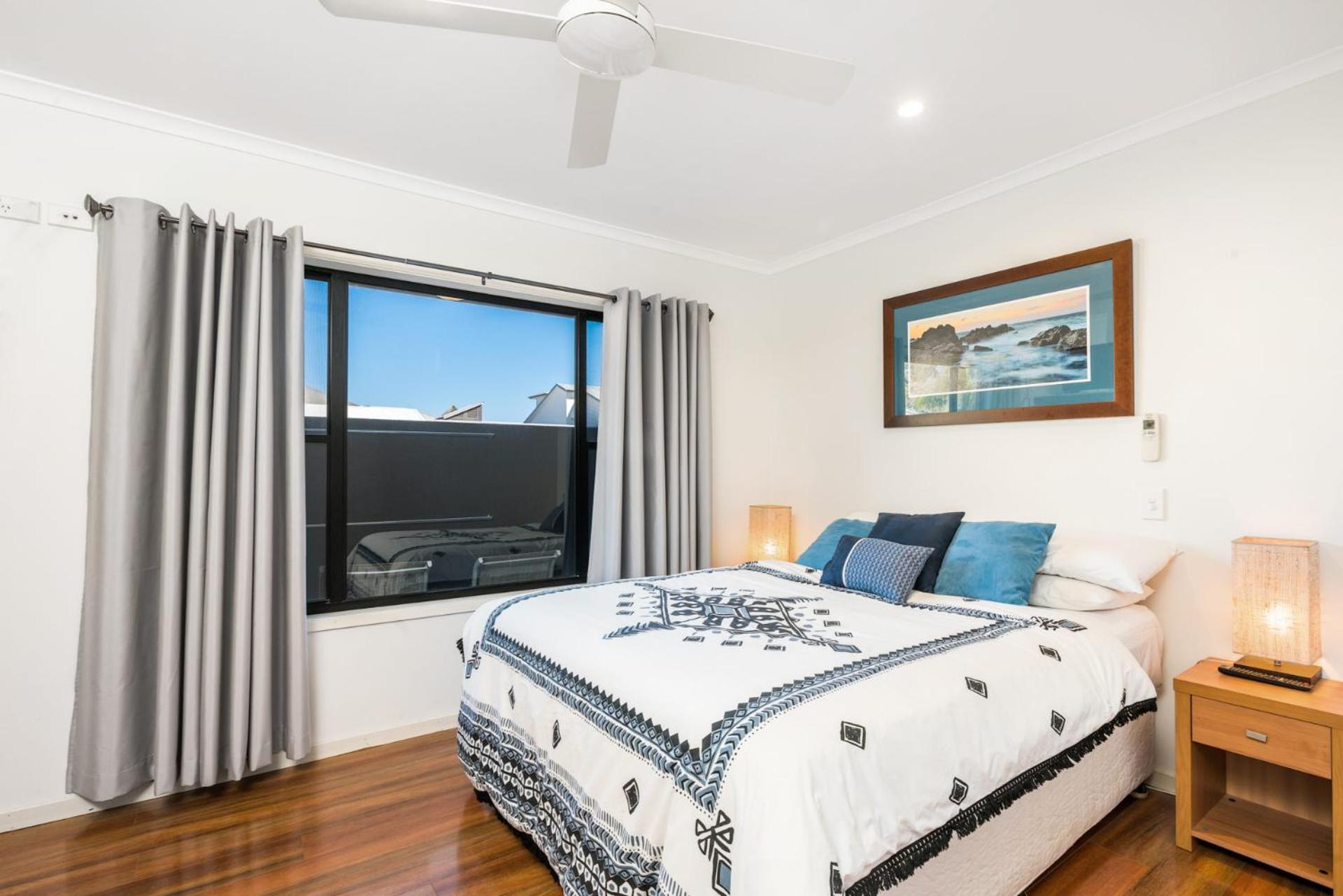 Absolute Solace - 2 - 8 Lawson Street