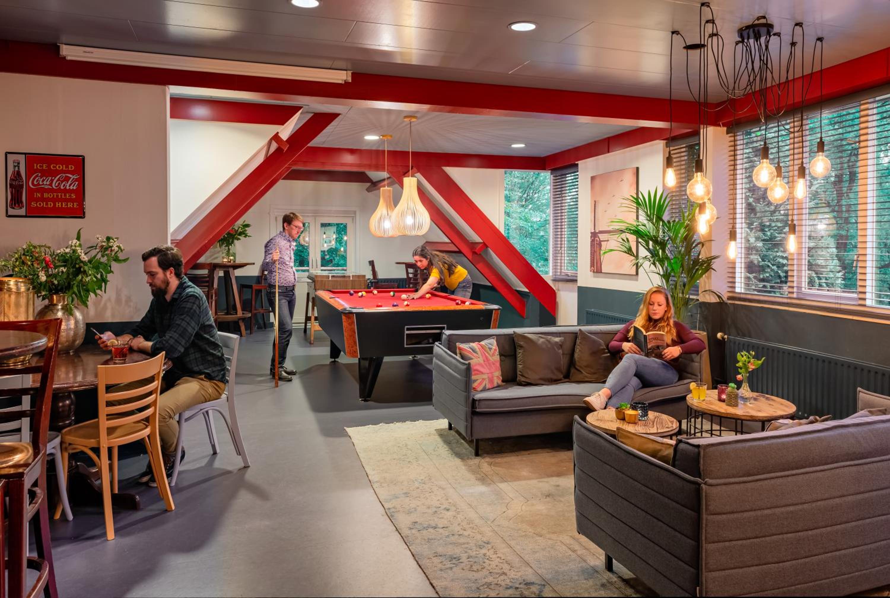 lounge