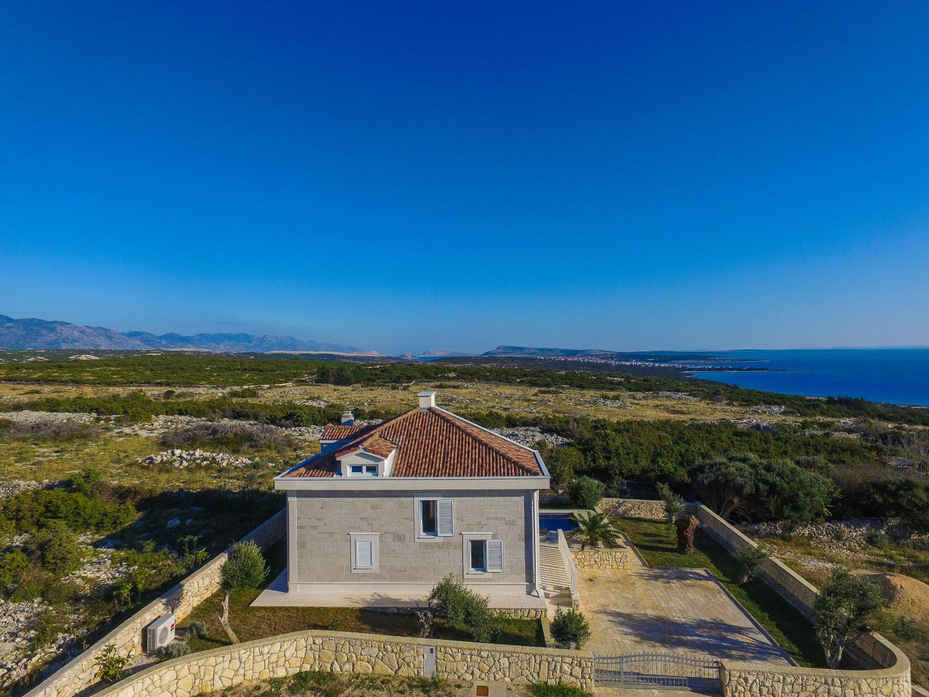 Hotel Villa Stani, luxury villa with a pool - Image 1