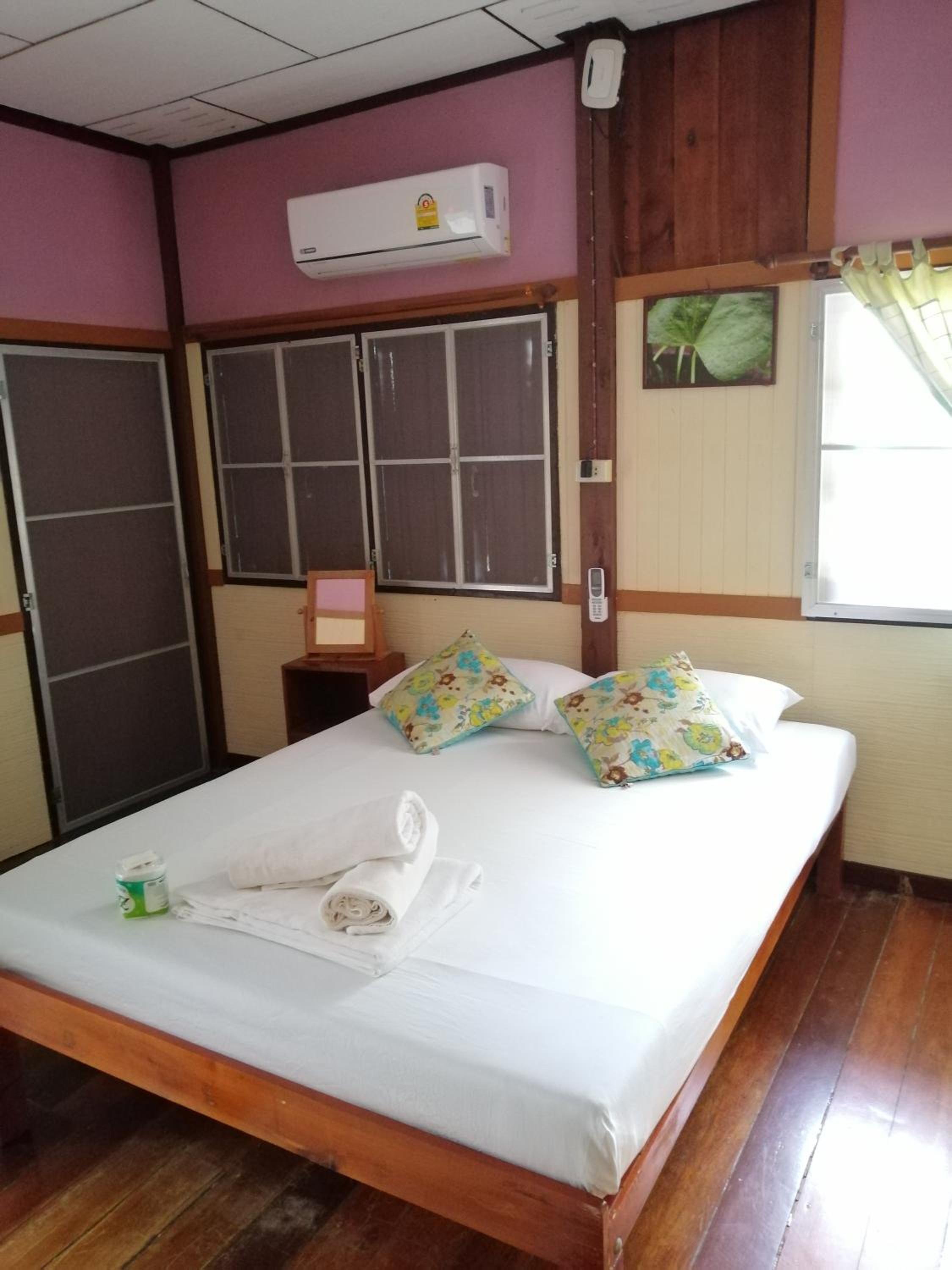 บ้านสนมณีโฮมสเตย์ Bansonmanee Homestay