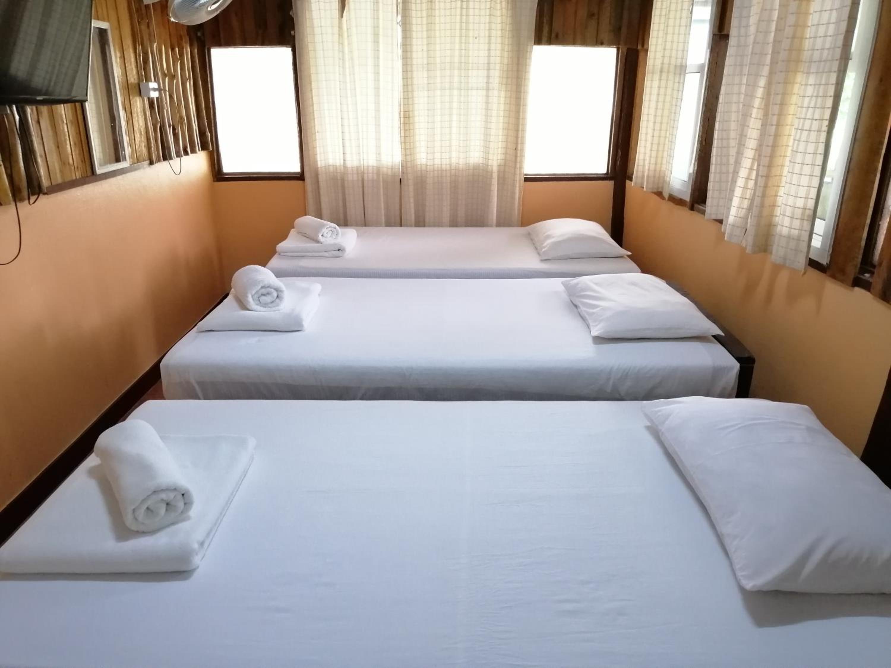 บ้านสนมณีโฮมสเตย์ Bansonmanee Homestay