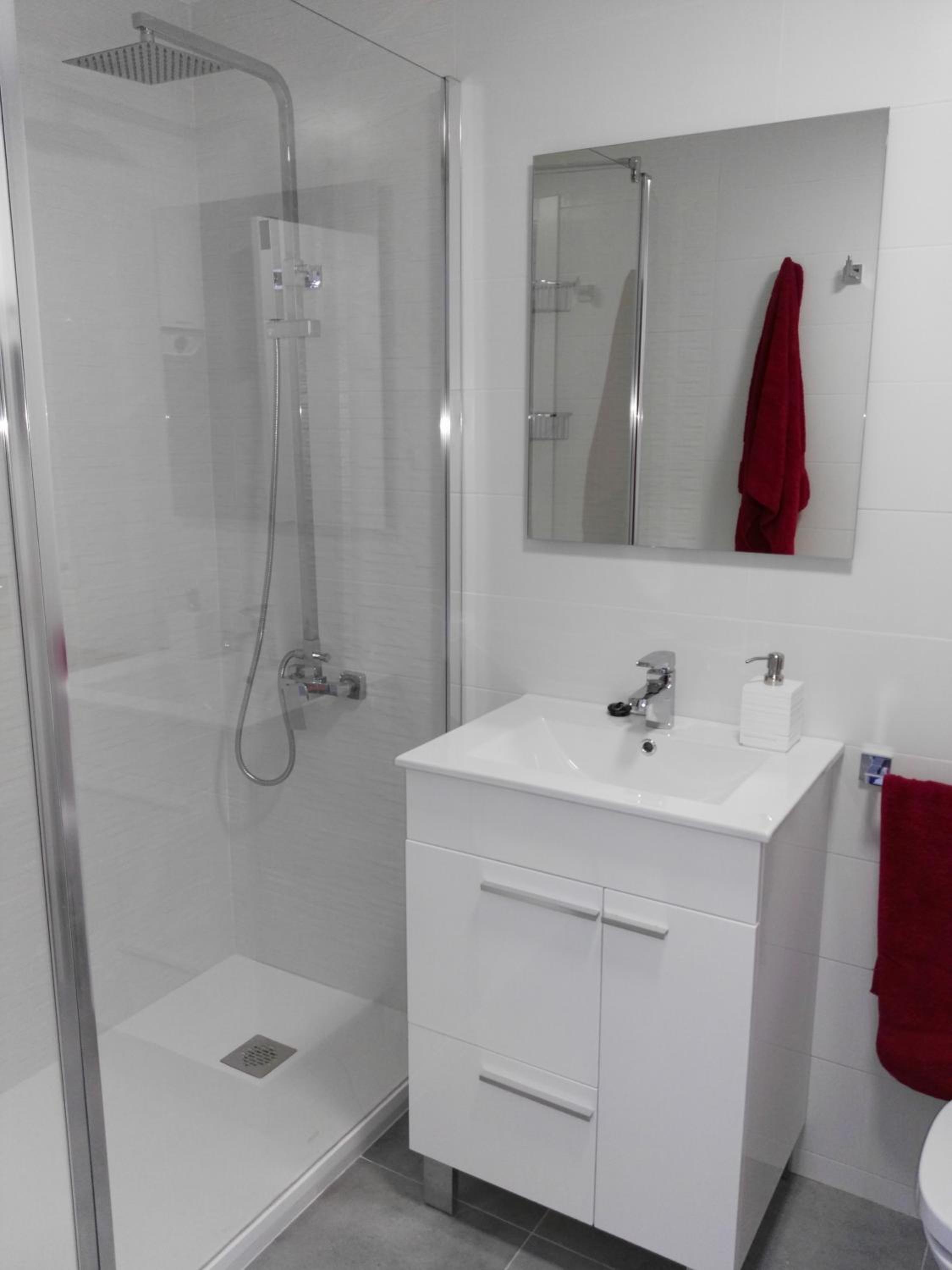 PRECIOSO APARTAMENTO EN PRIMERA LINEA DE MAR view 5
