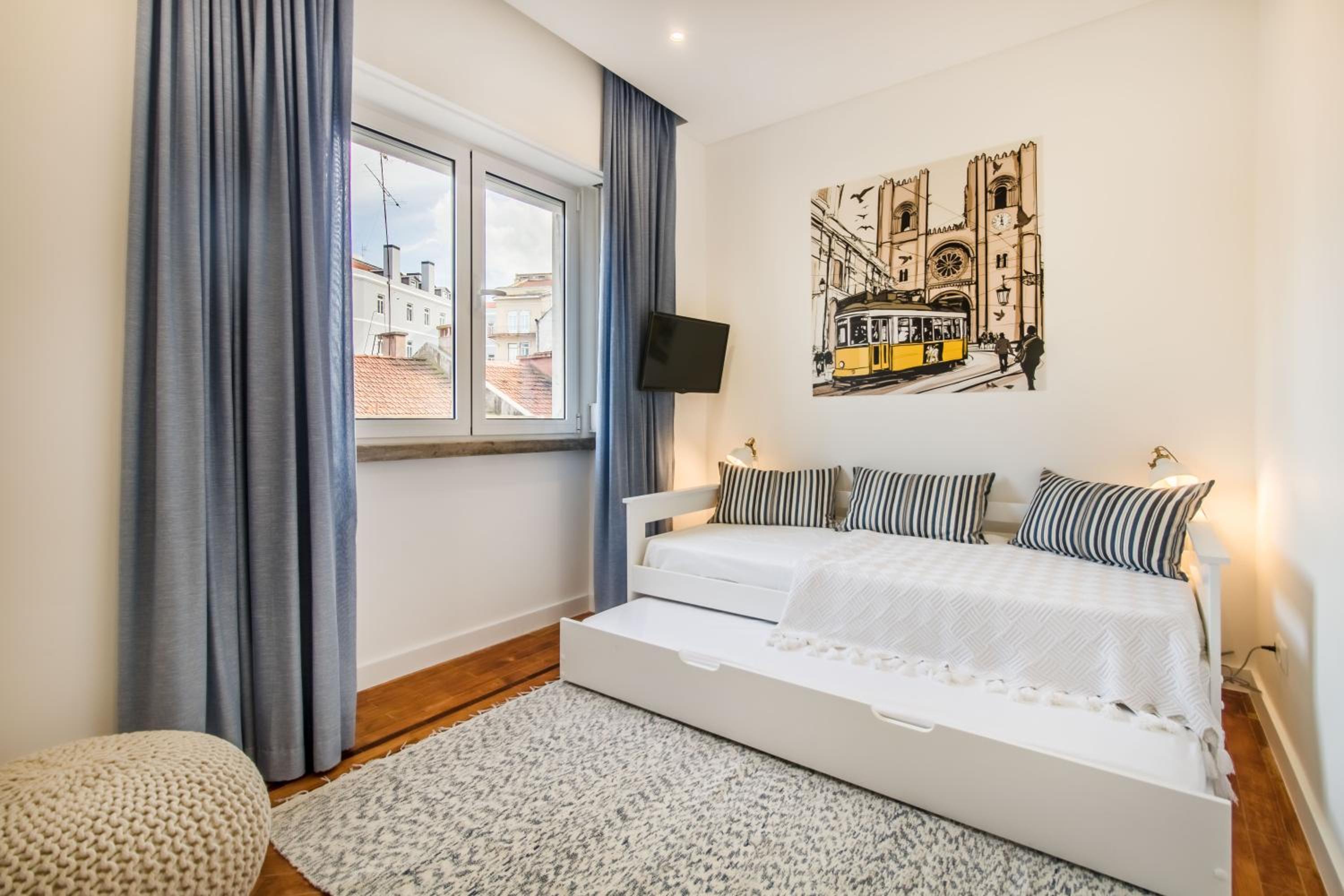 Marquês de Pombal Metropolitan Flat view 4